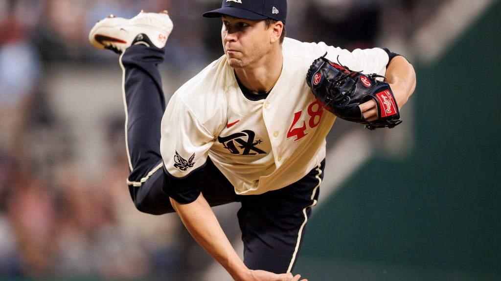 Rangers pitcher Jacob deGrom has Tommy John surgery, Bochy says 'all went well'