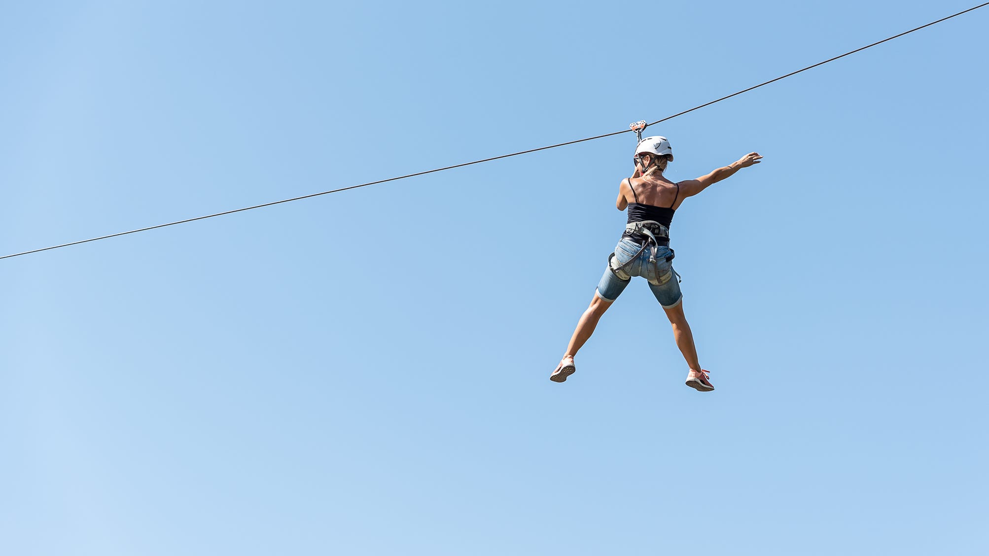 San Diego zip line operator dies, sacrifices himself in heroic 100-foot fall to save woman