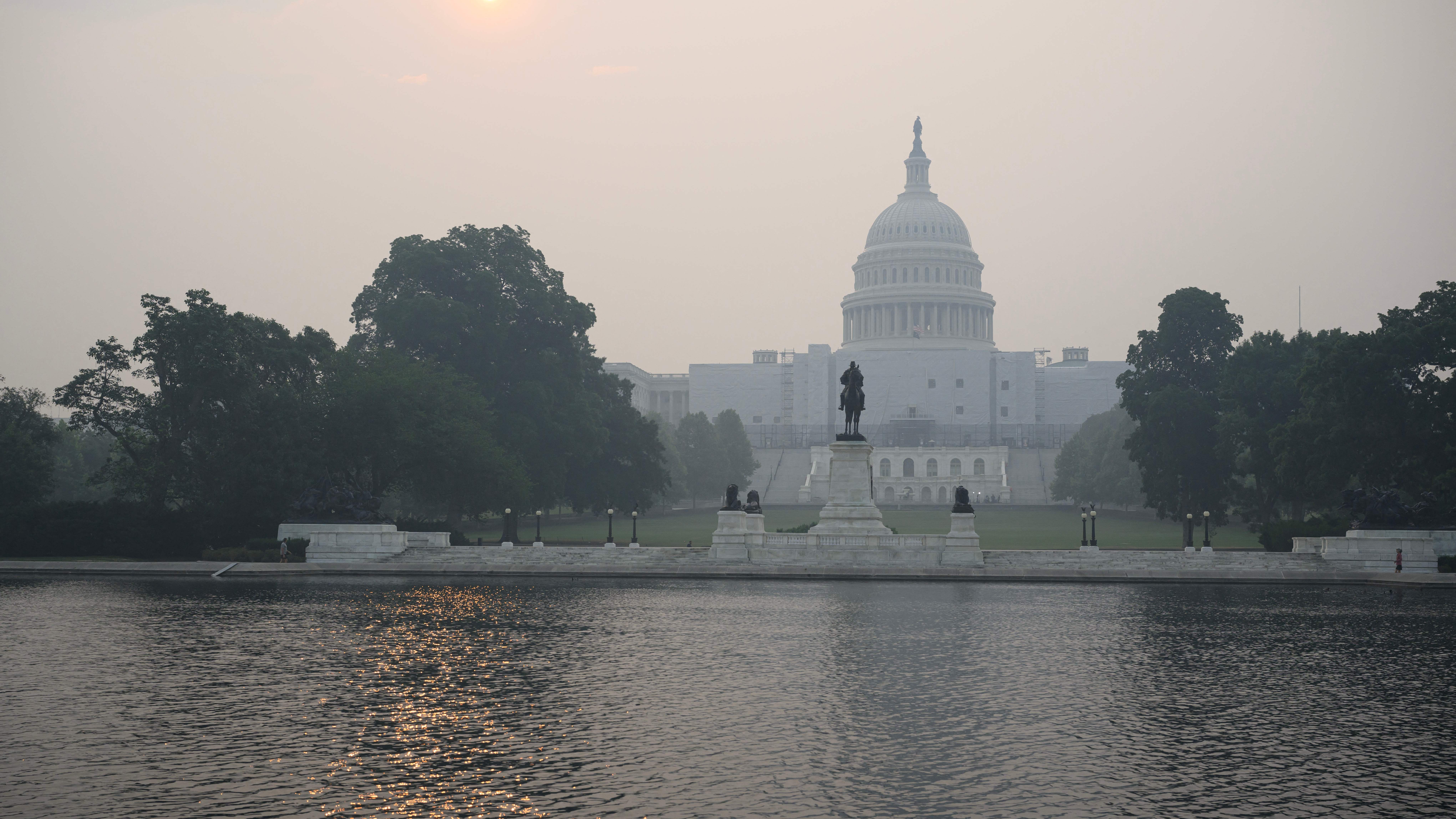 JUNKIES: Meteorologist Chuck Bell on the poor air quality in the DMV