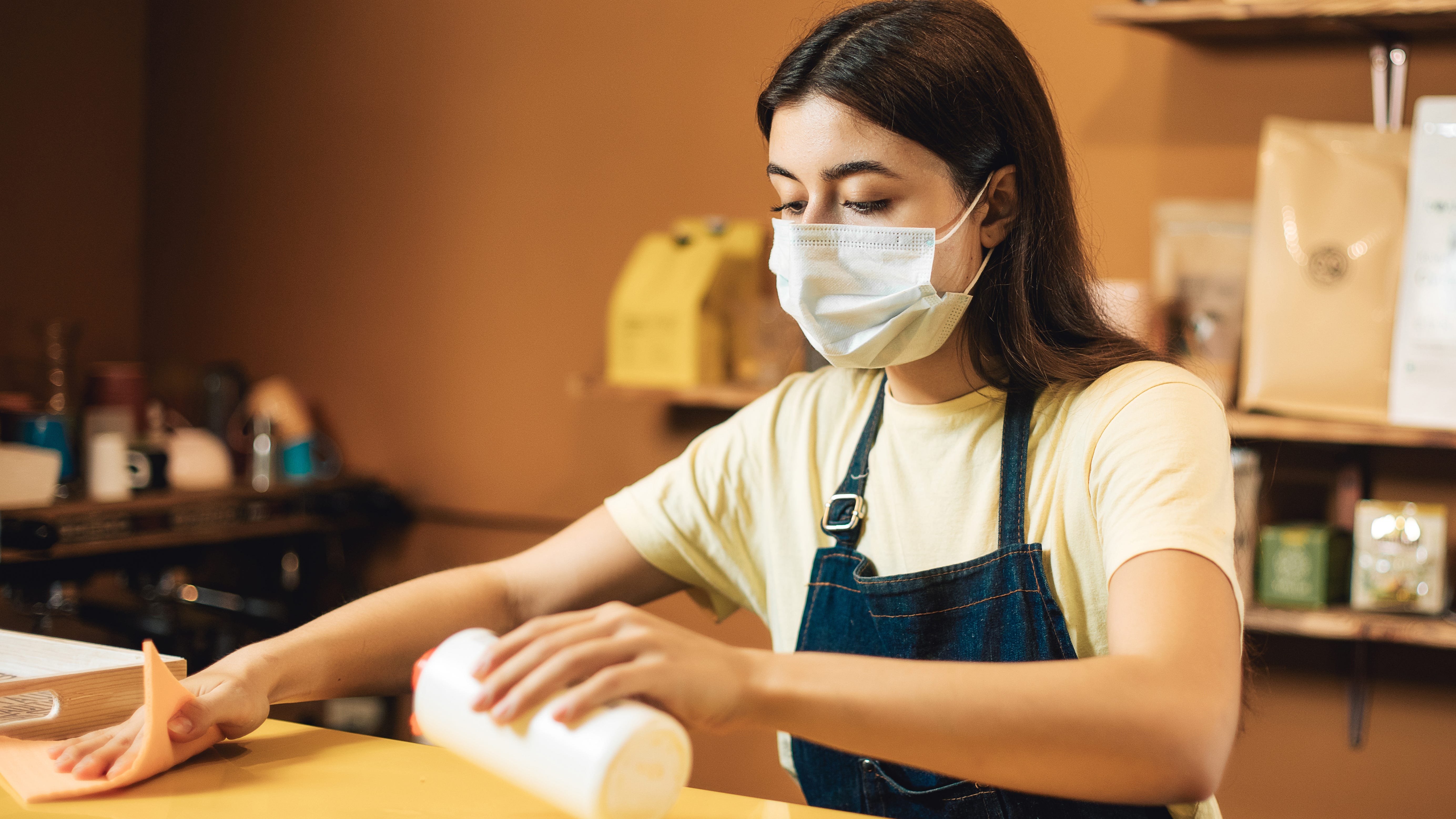 Teens are filling up the post-pandemic job market this summer