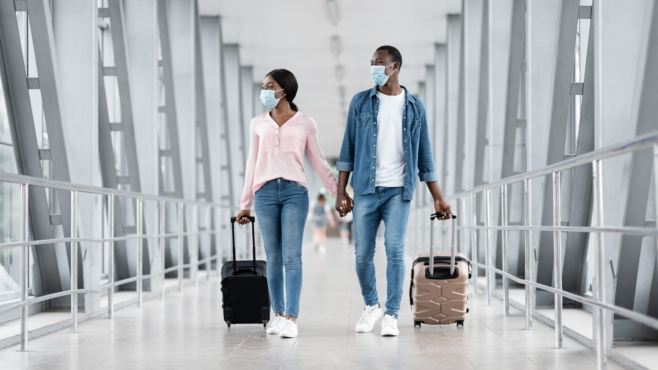 Majority of Americans want to keep masks on while traveling