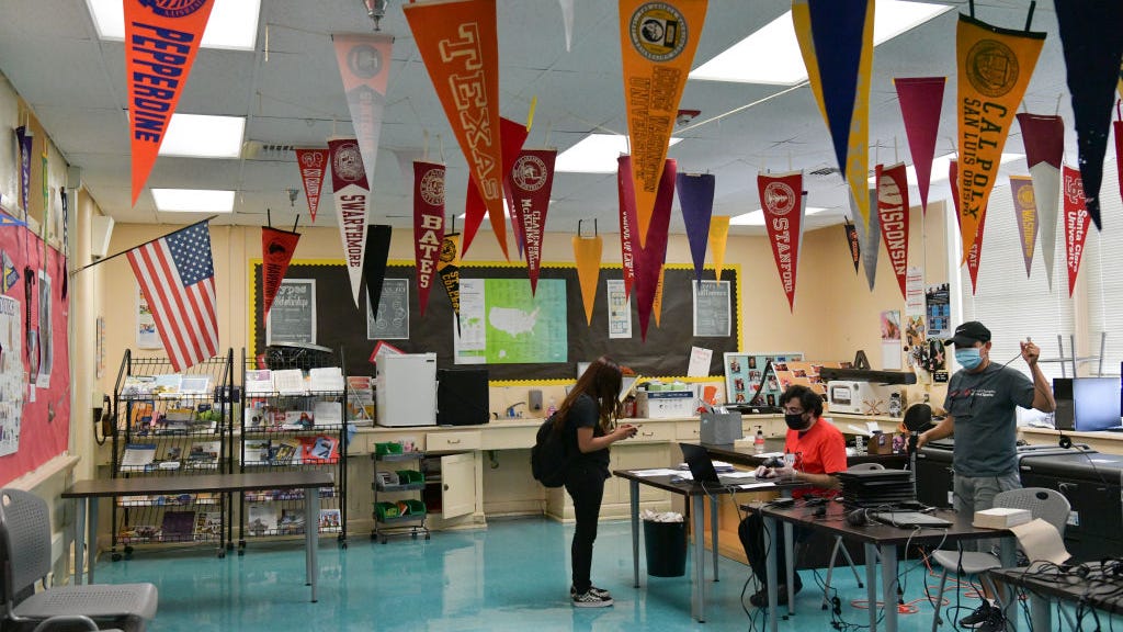 LAUSD attendance dropped 2% amid walkout against student vaccine mandates