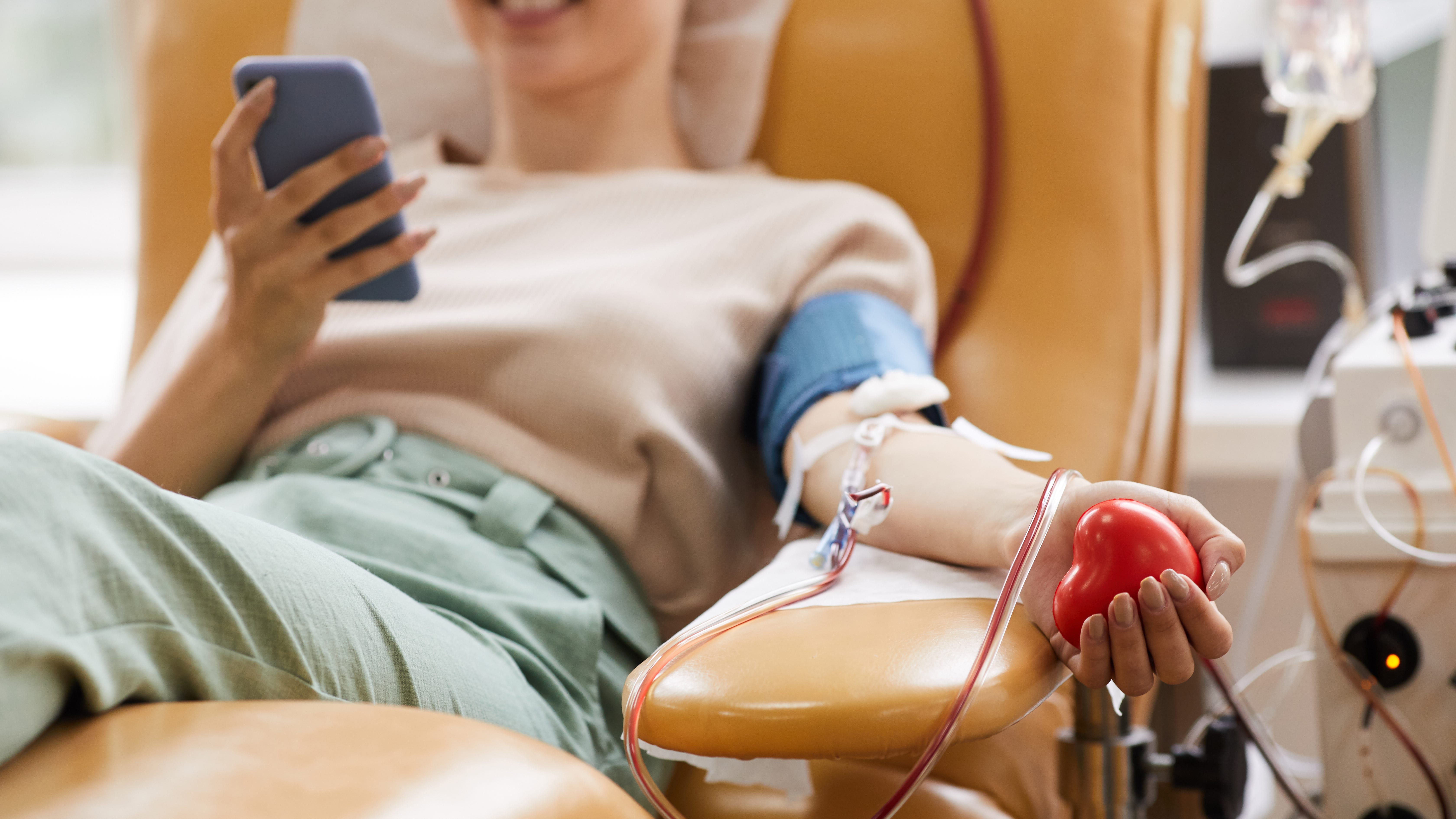 Red Cross offers Super Bowl tickets for blood donations in 'critical' shortage
