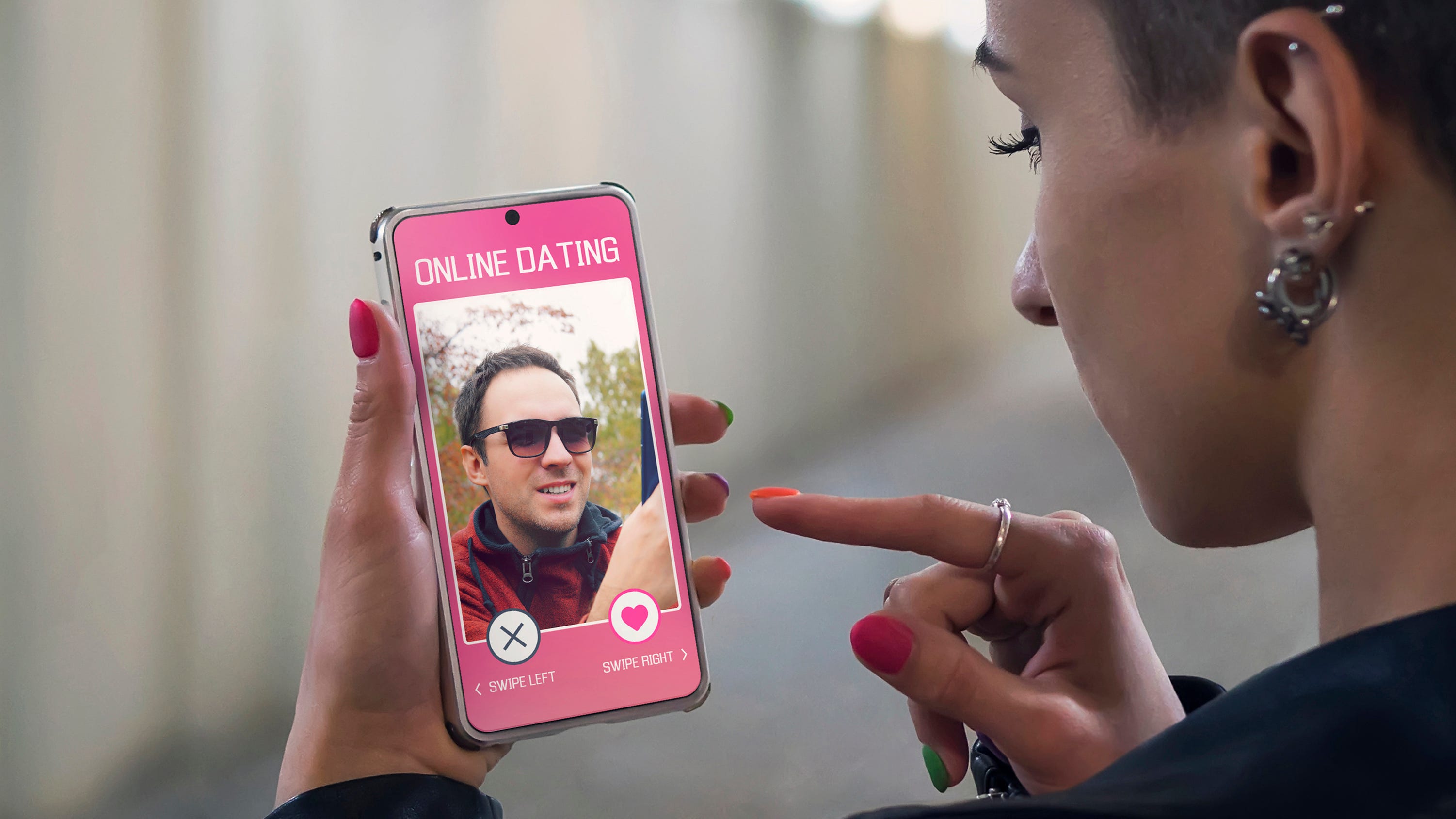 Tinder clarifies they've officially banned con man from Netflix's 'Tinder Swindler'