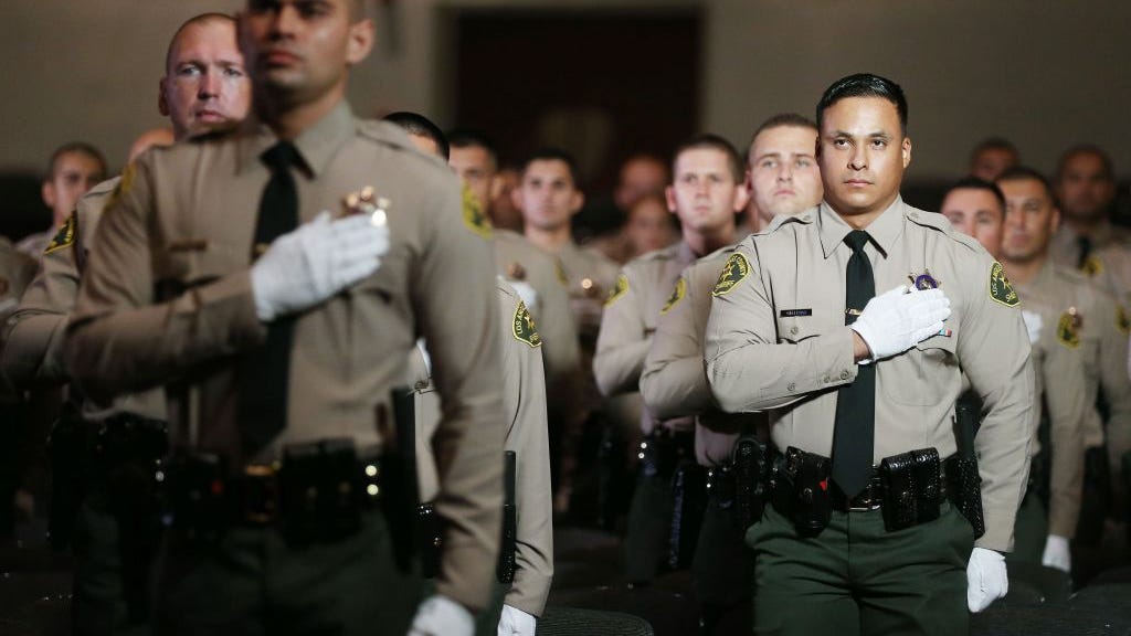 Vaccine mandate causing 'mass exodus' of L.A. County deputies, Villanueva says