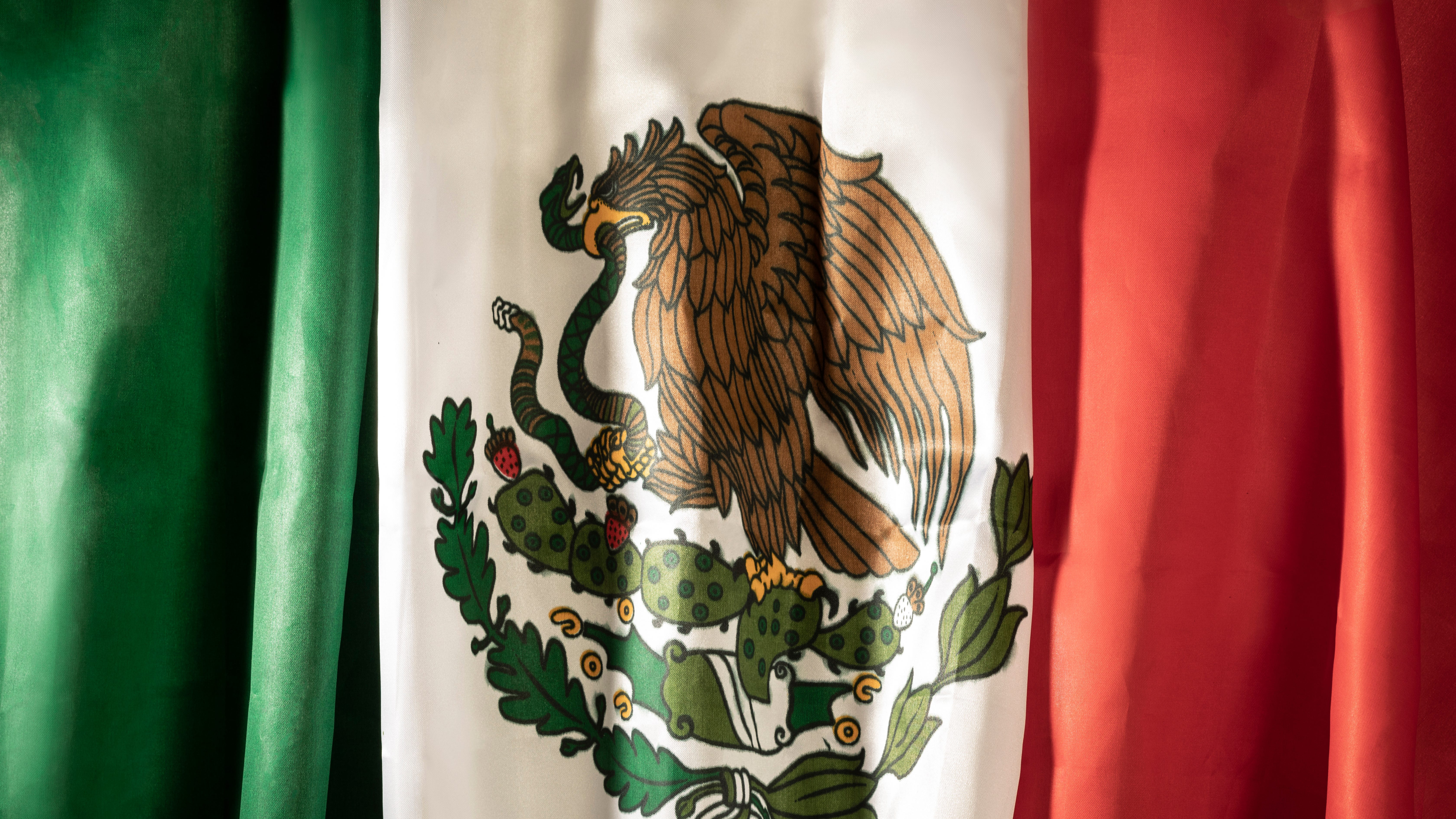 'Viva Mexico': City Closes Streets Downtown, In Little Village Amid Mexican Independence Day Celebrations