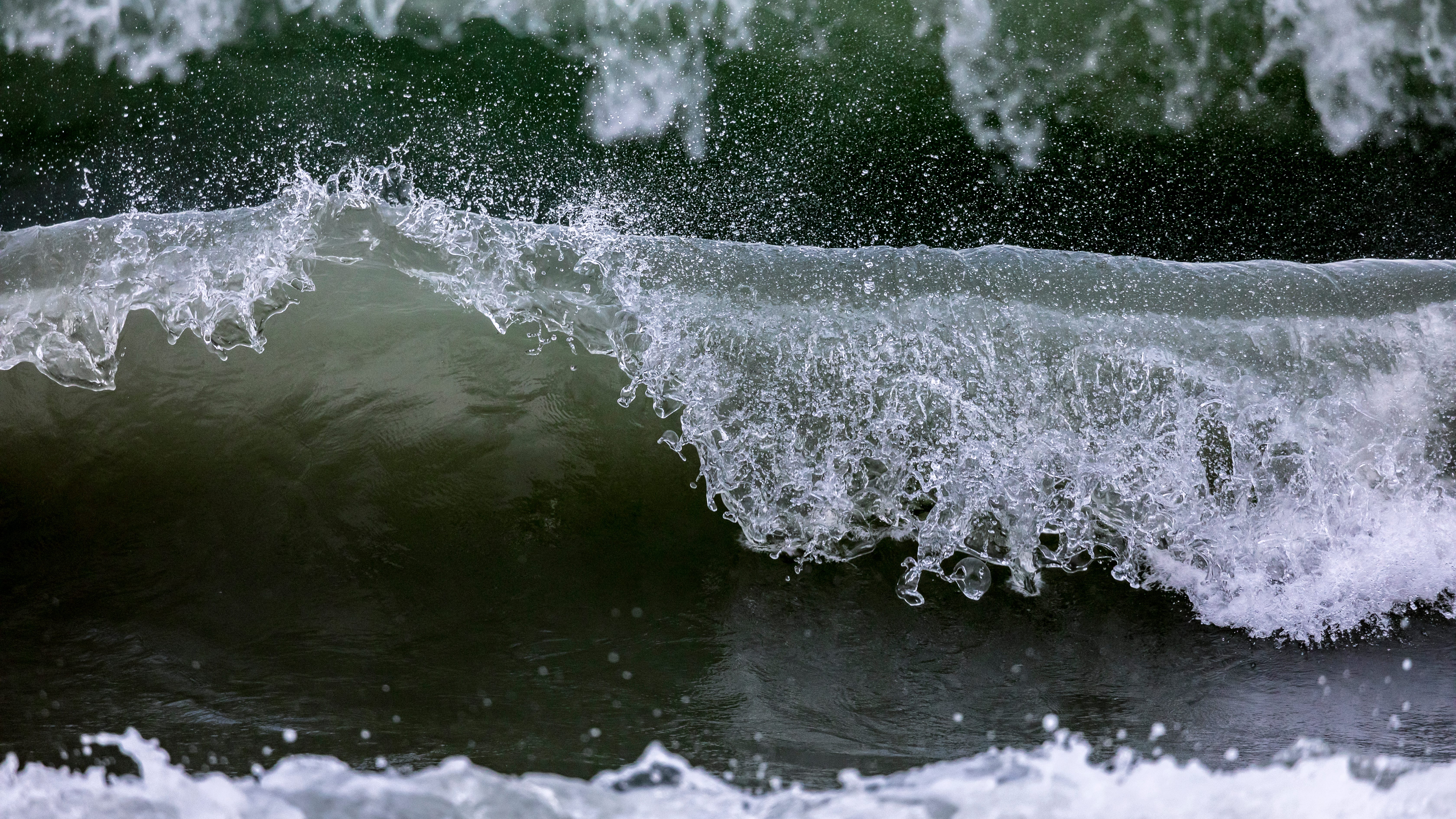 Pregnant woman saves struggling kids from Lake Michigan rip current