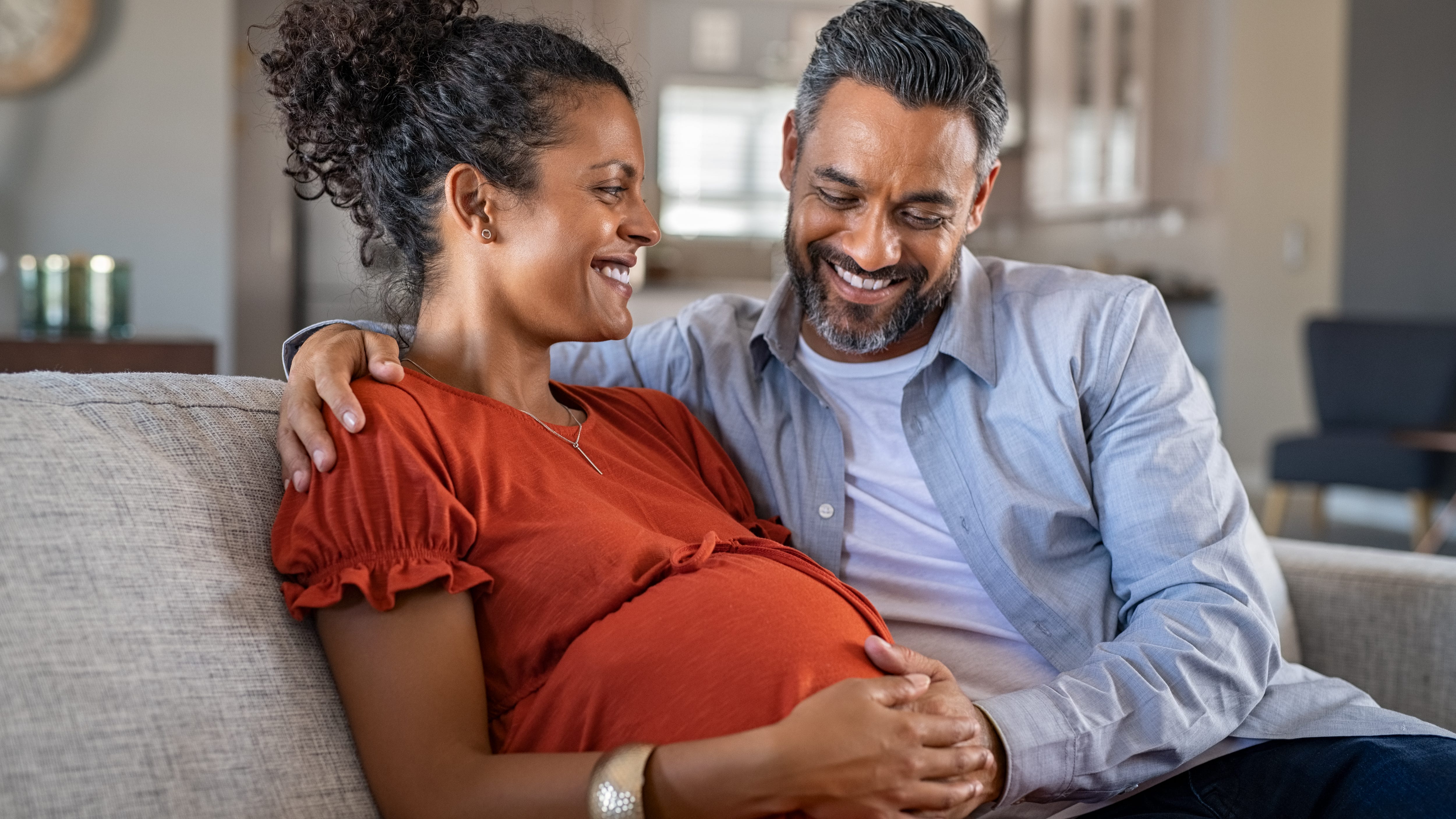Report: Women are waiting until they are older to have kids