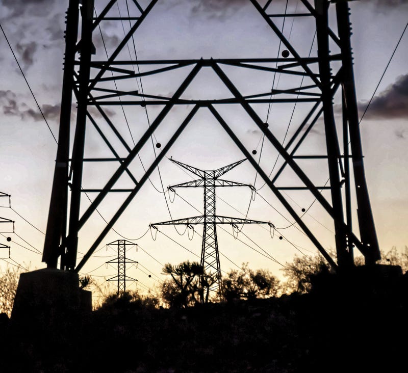 On a day that a heat wave pushed temperatures into the 90s in the San Fernando Valley, roughly 6,500 Los Angeles Department of Water and Power customers lost electricity Monday in the Valley Glen and Sherman Oaks areas due to possible explosions in underground electrical vaults. (Getty Images)