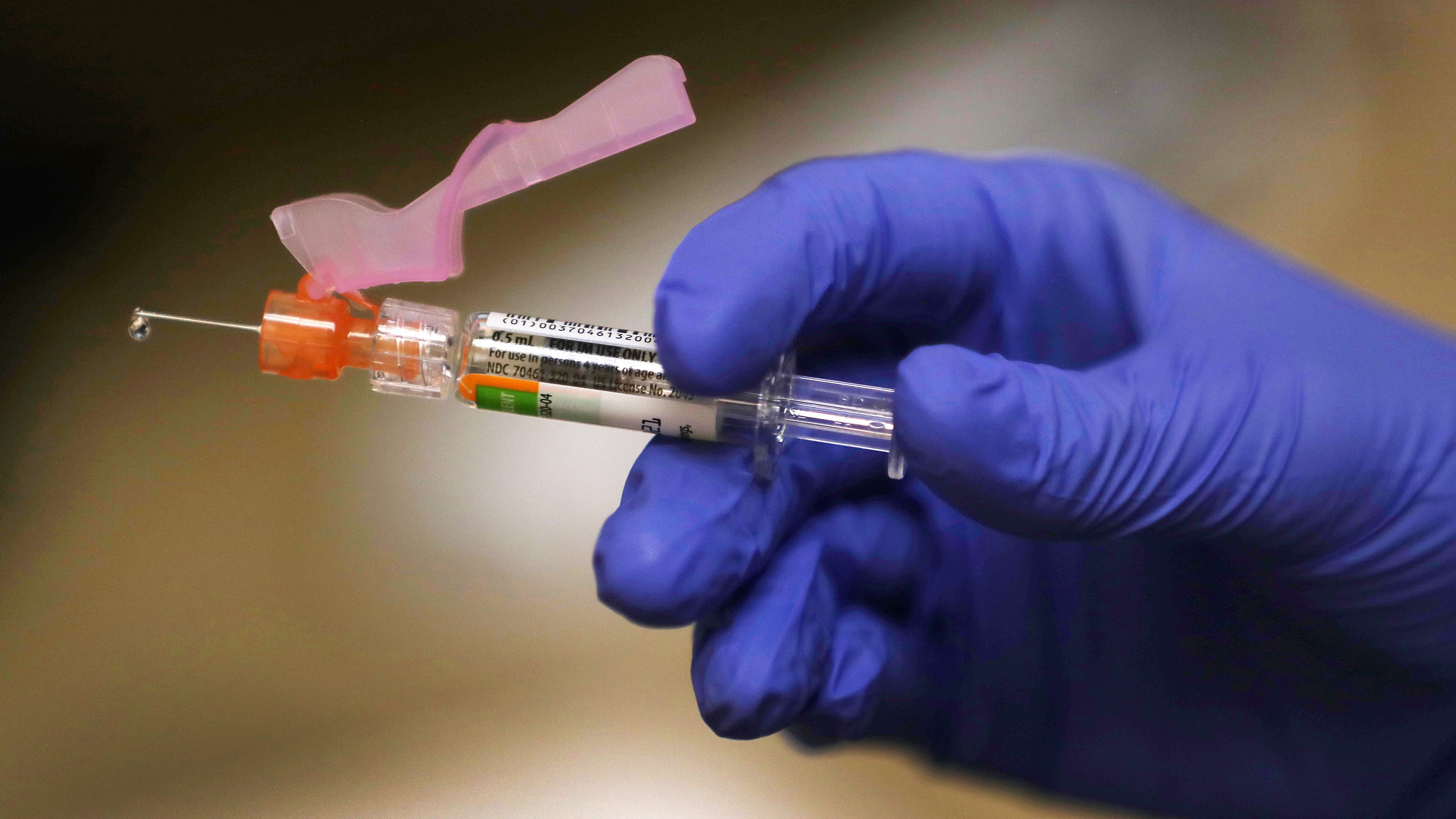 How to tell the difference between the flu, a common cold and COVID-19