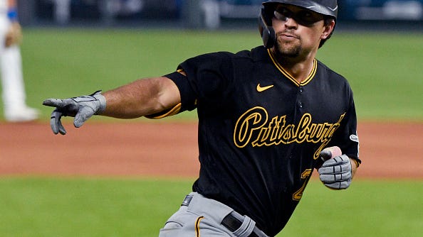 4 potential landing spots for Adam Frazier via trade