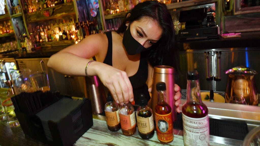 No shirt, no shoes, no COVID-19 vaccine – no service at San Francisco bars