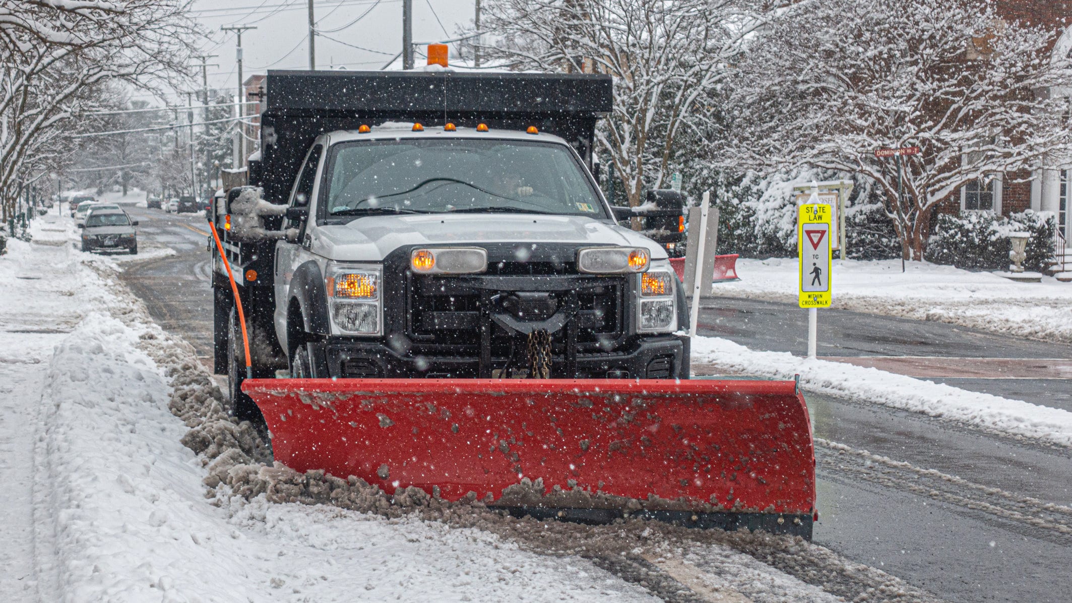 MoDOT short several hundred snow plow drivers this winter
