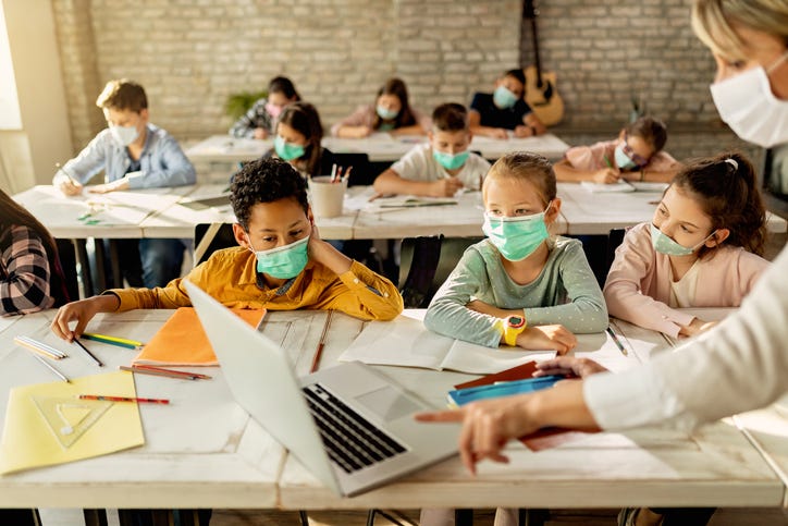 Pandemic teaching in a school.