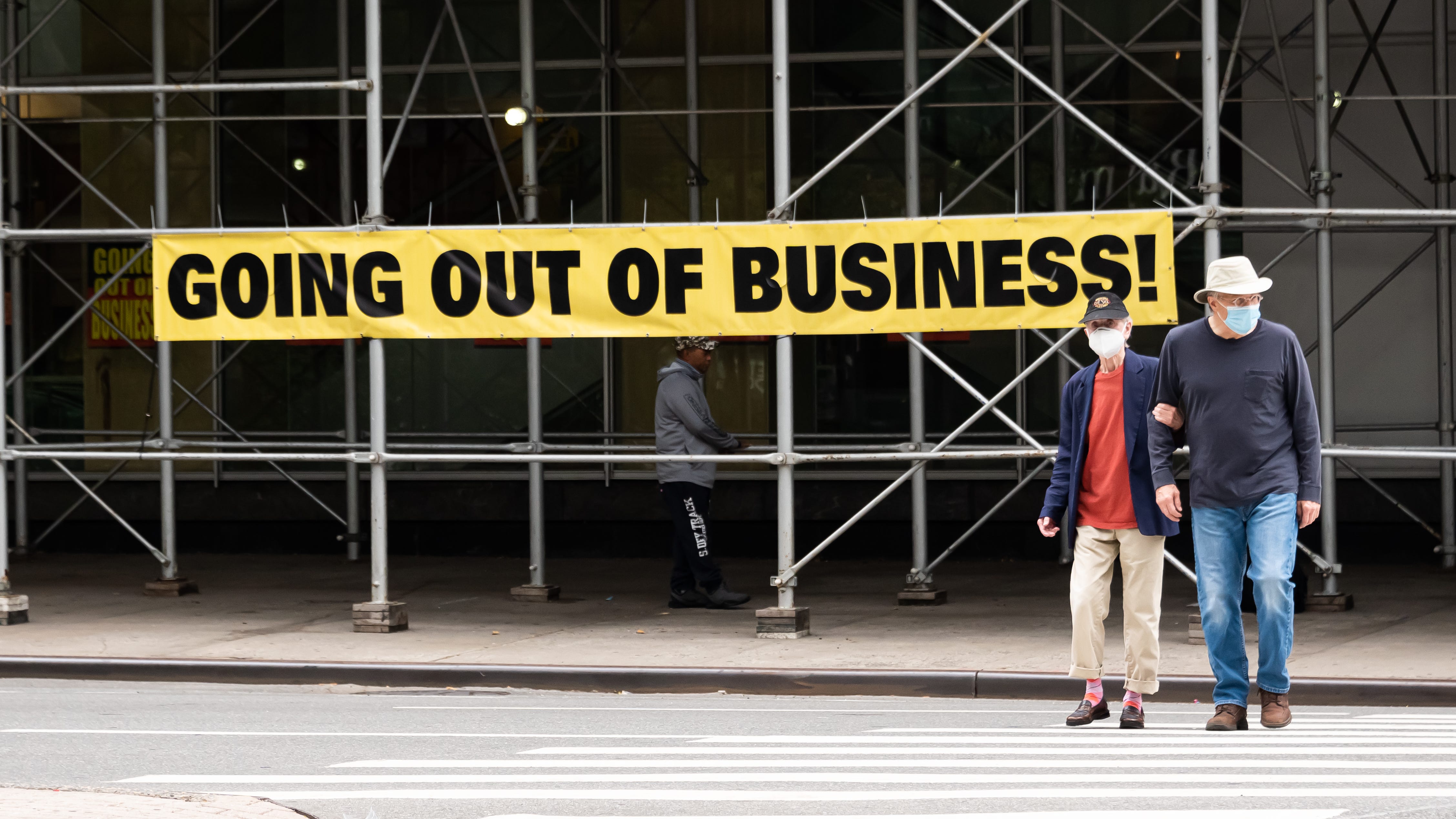 Nearly 7 in 10 Americans fear a recession is imminent, poll finds