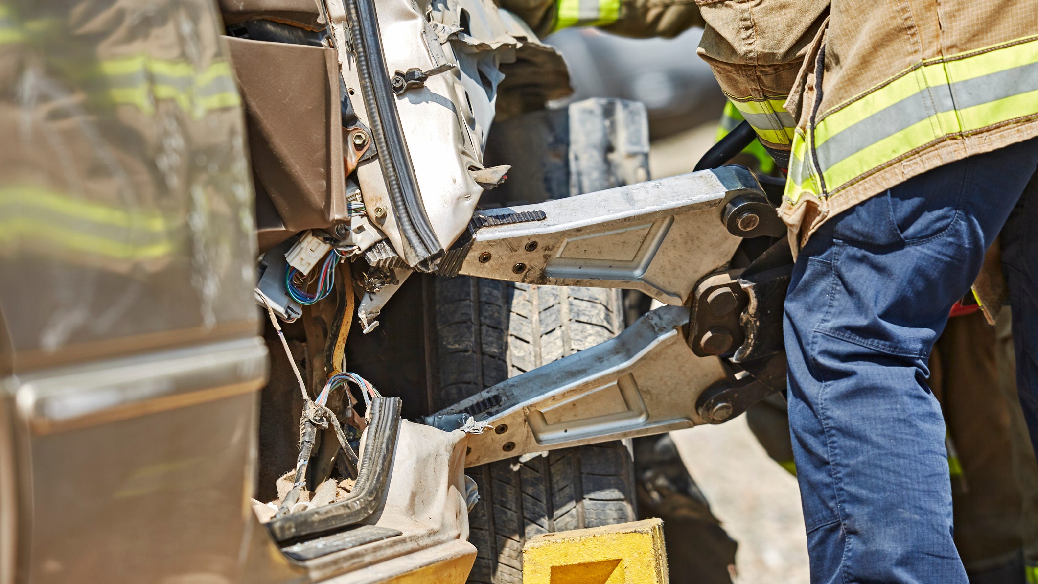 Firefighters use Jaws of Life to pry gravely injured woman from vehicle wreckage on I-94
