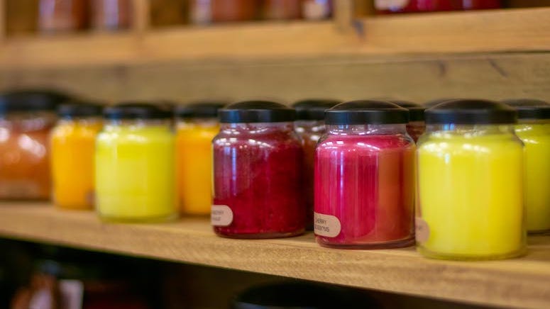 Man steals candles, sprays everyone with bear mace, and escapes before police could arrive