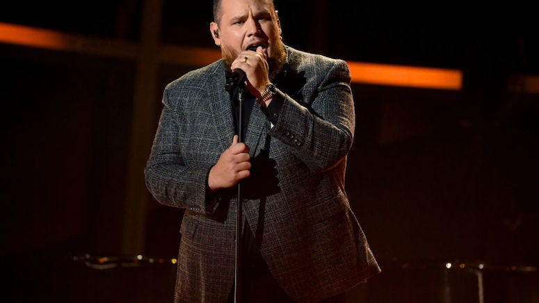 Listen to each of Luke Combs 10 consecutive number 1 songs