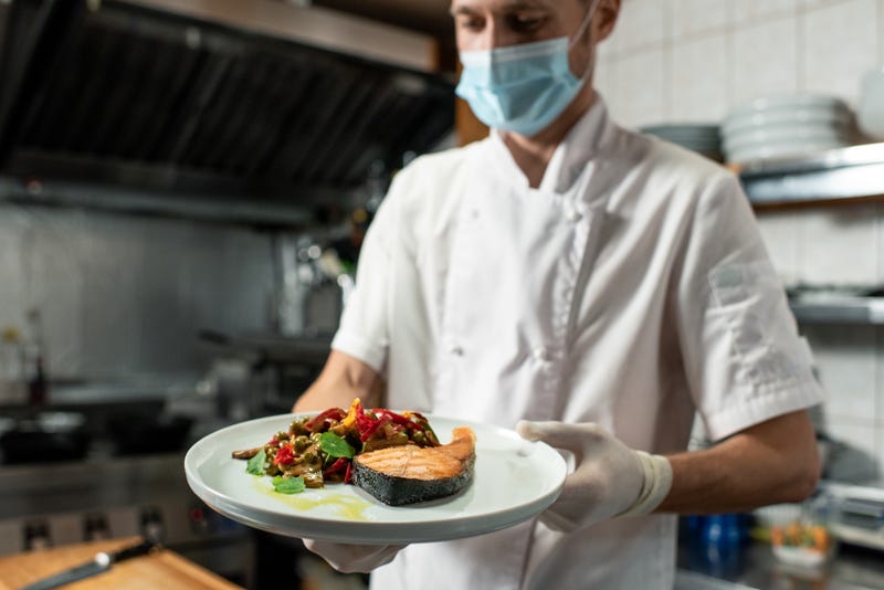Illinois Restaurant Association challenges Pritzker's order shutting down indoor dining