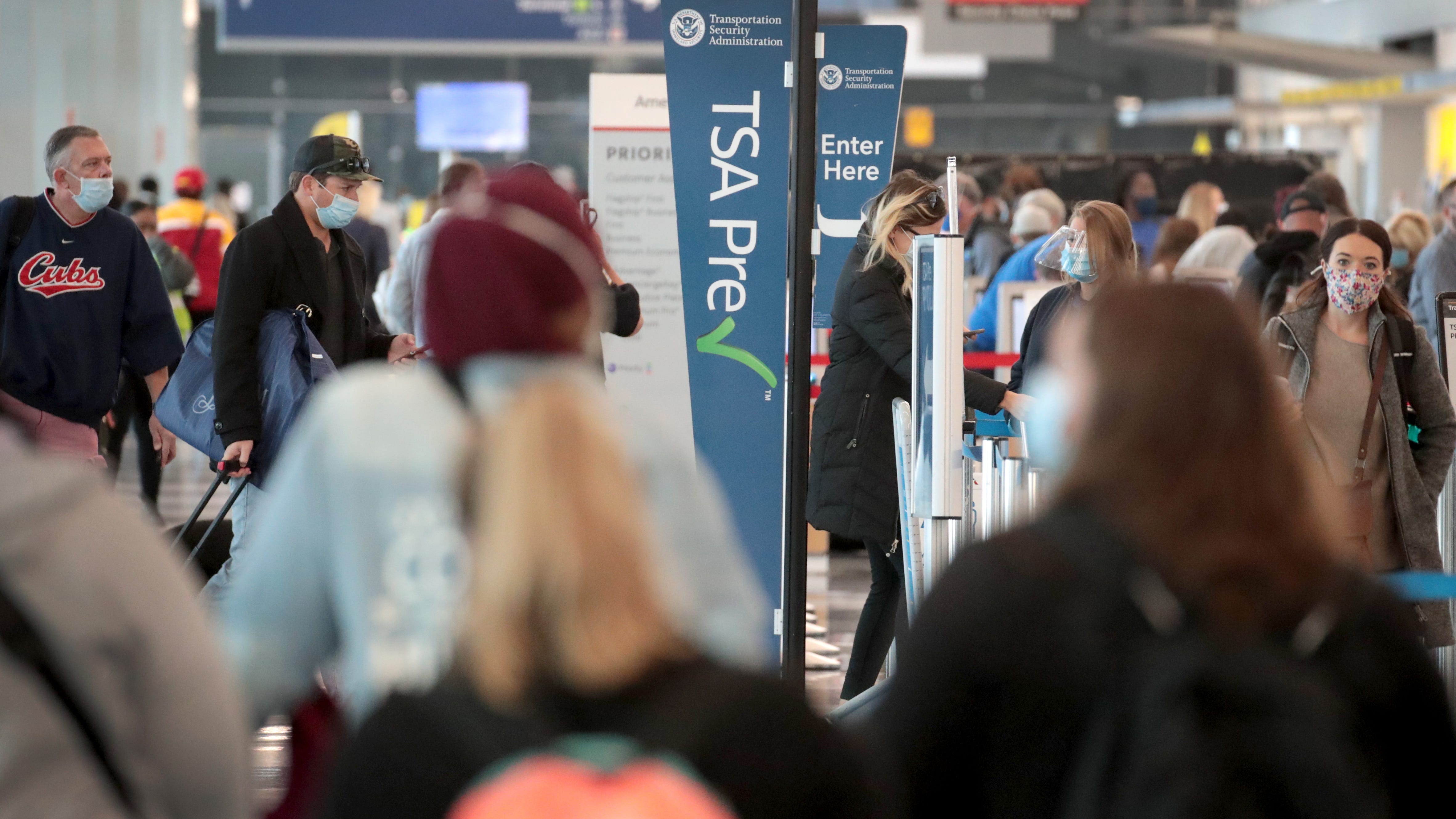 Minneapolis-St. Paul TSA employee accused of taking photos of young females