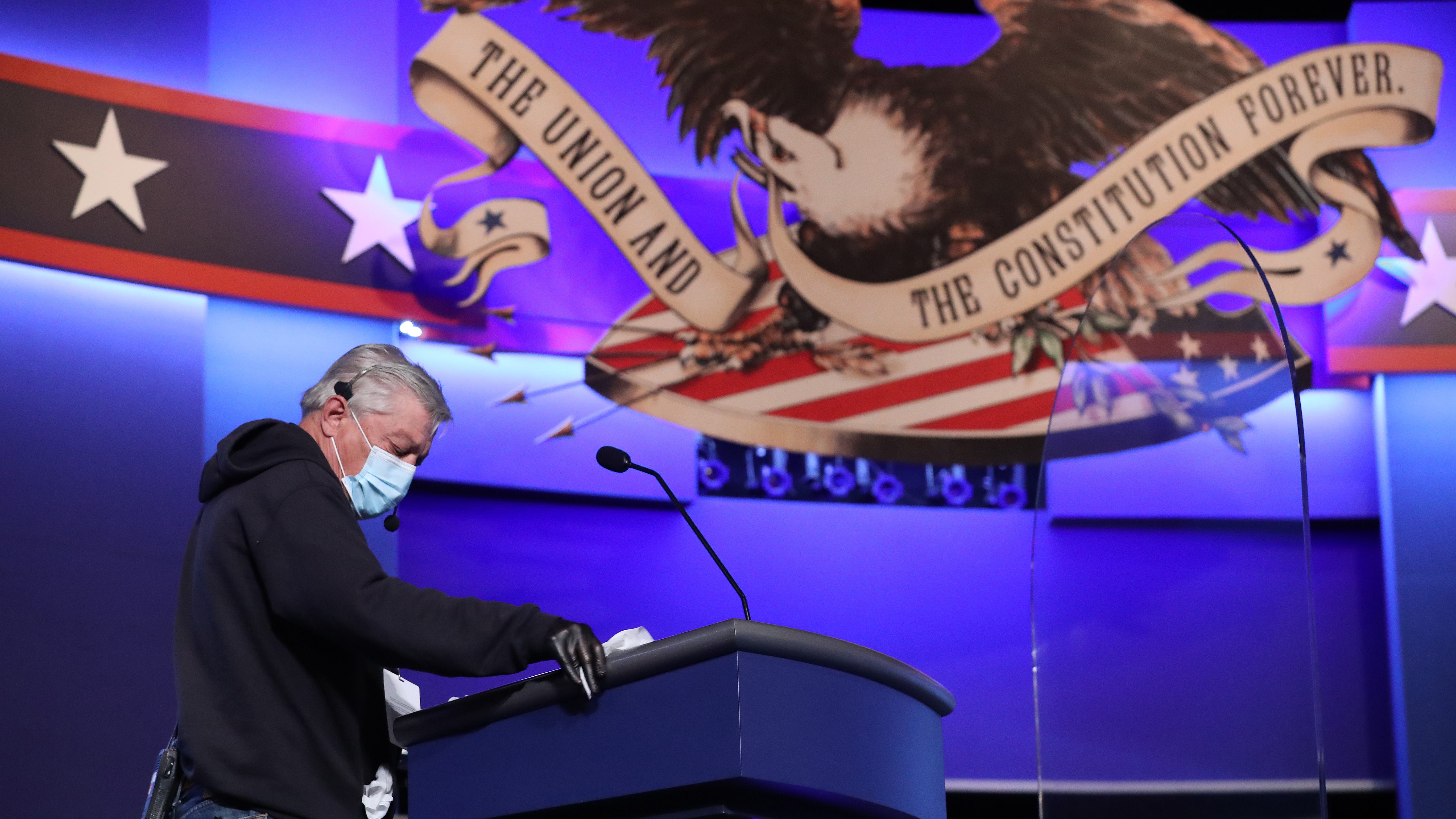 In last-minute decision, plexiglass barriers removed from presidential debate stage