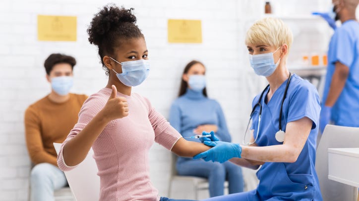 Pfizer and Moderna COVID vaccines 80% effective after 1st shot, CDC study says