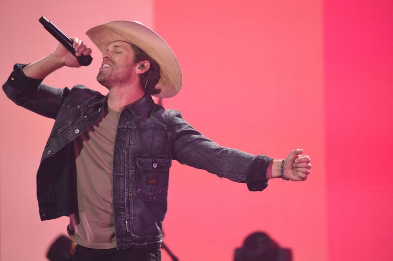 Dustin Lynch