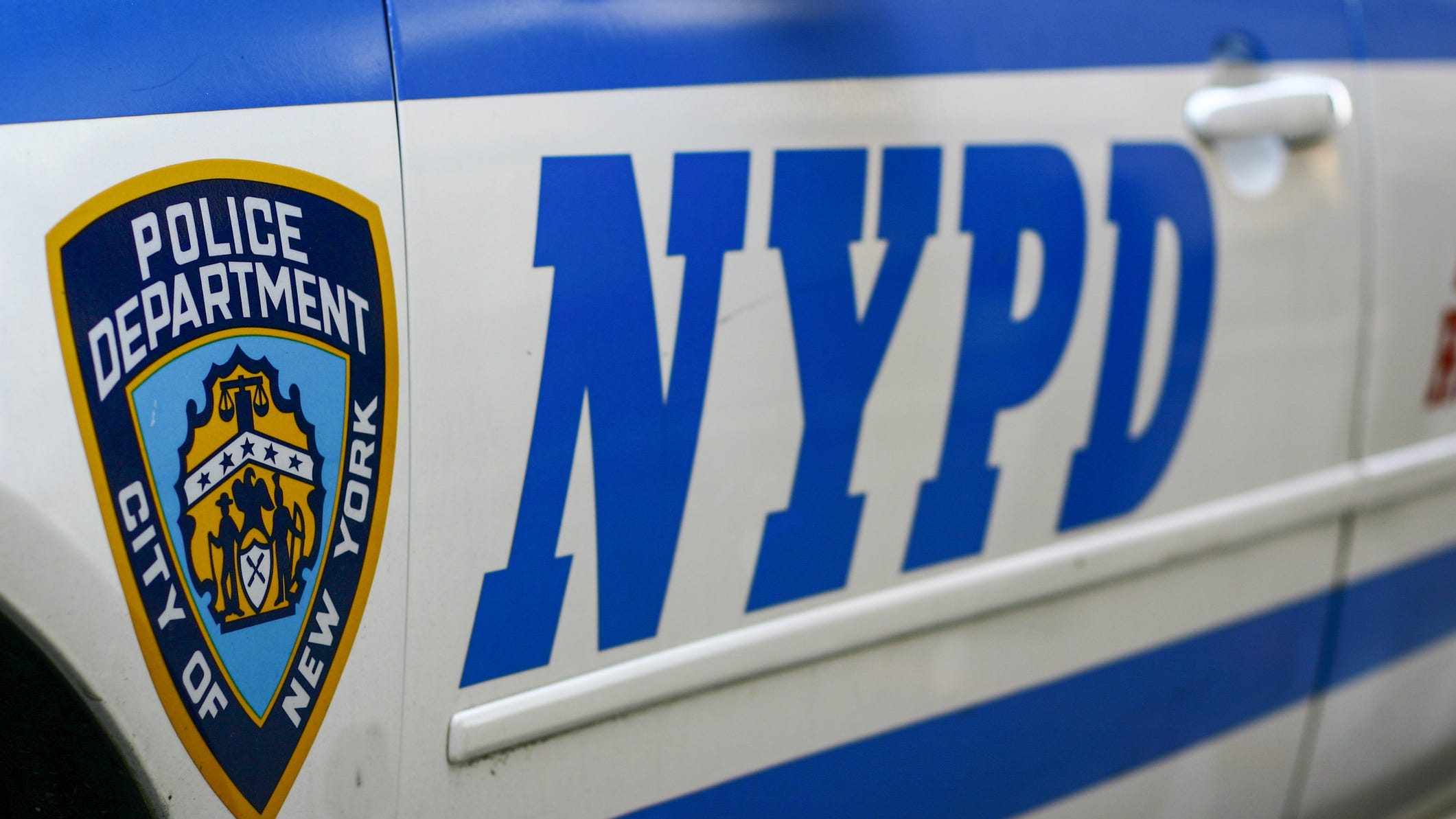 Off-duty NYPD detective accused of threatening girlfriend with gun