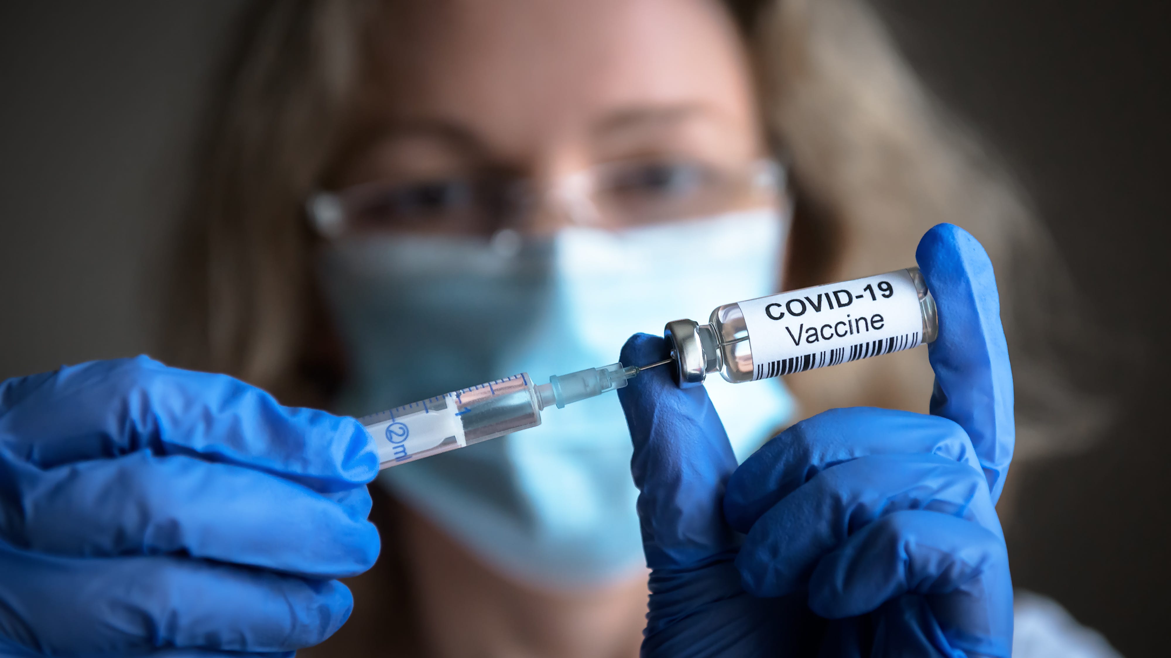 Doctors, medical groups want mandatory COVID-19 vaccinations for health workers