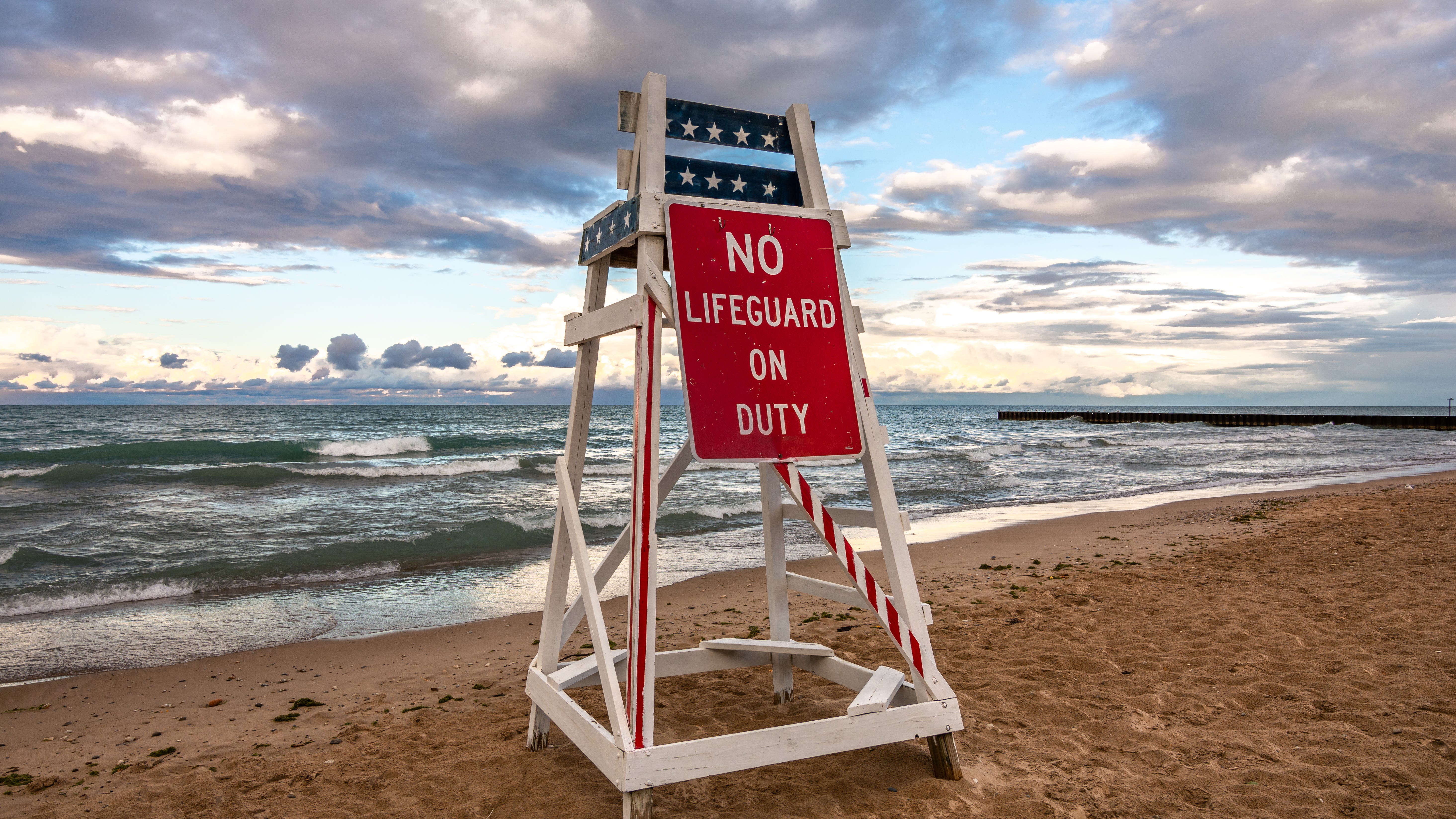 Governor Pritzker mandates life rings along Lake Michigan for swimmers' safety