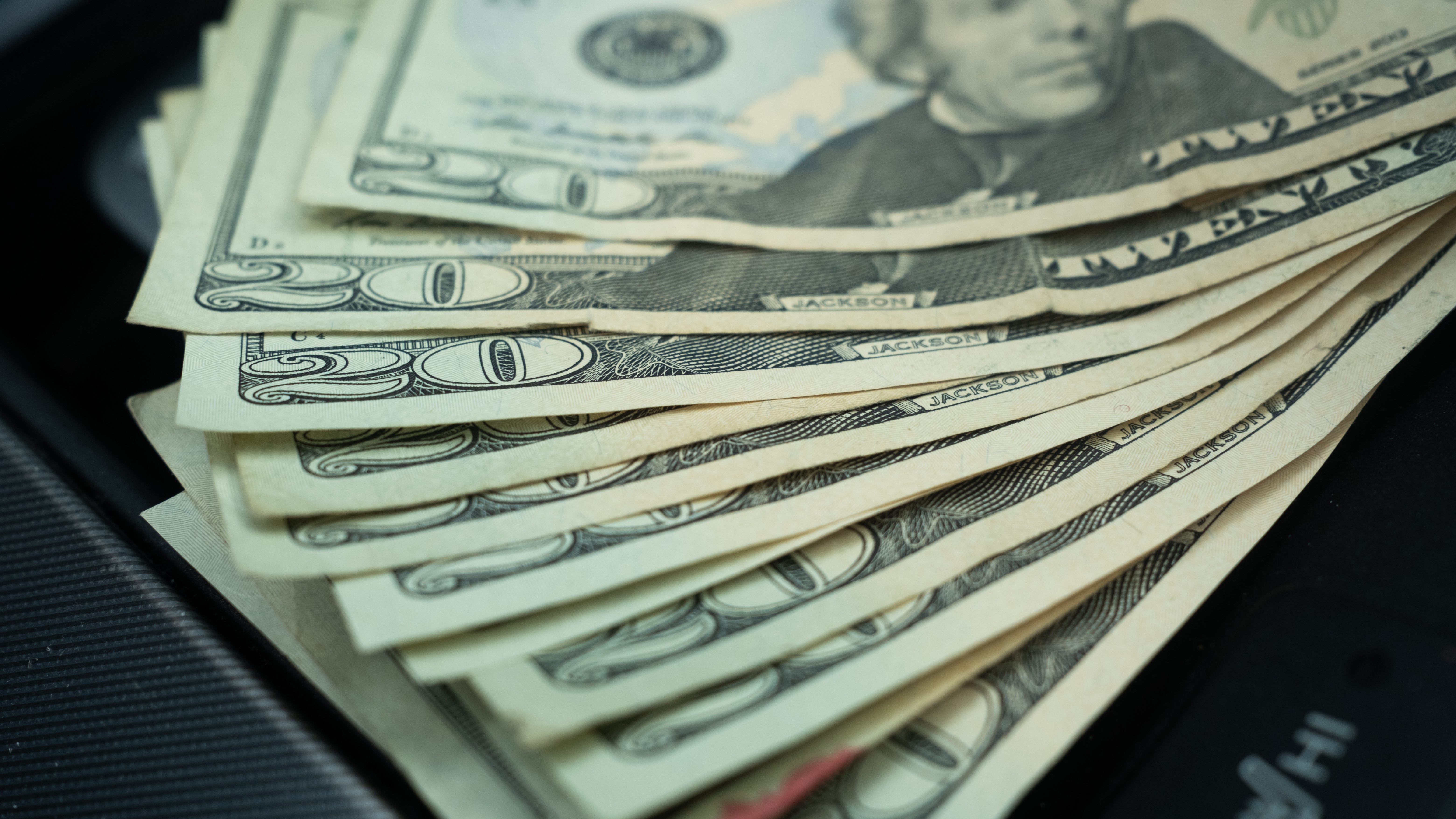 Connecticut minimum wage increases to $13 an hour