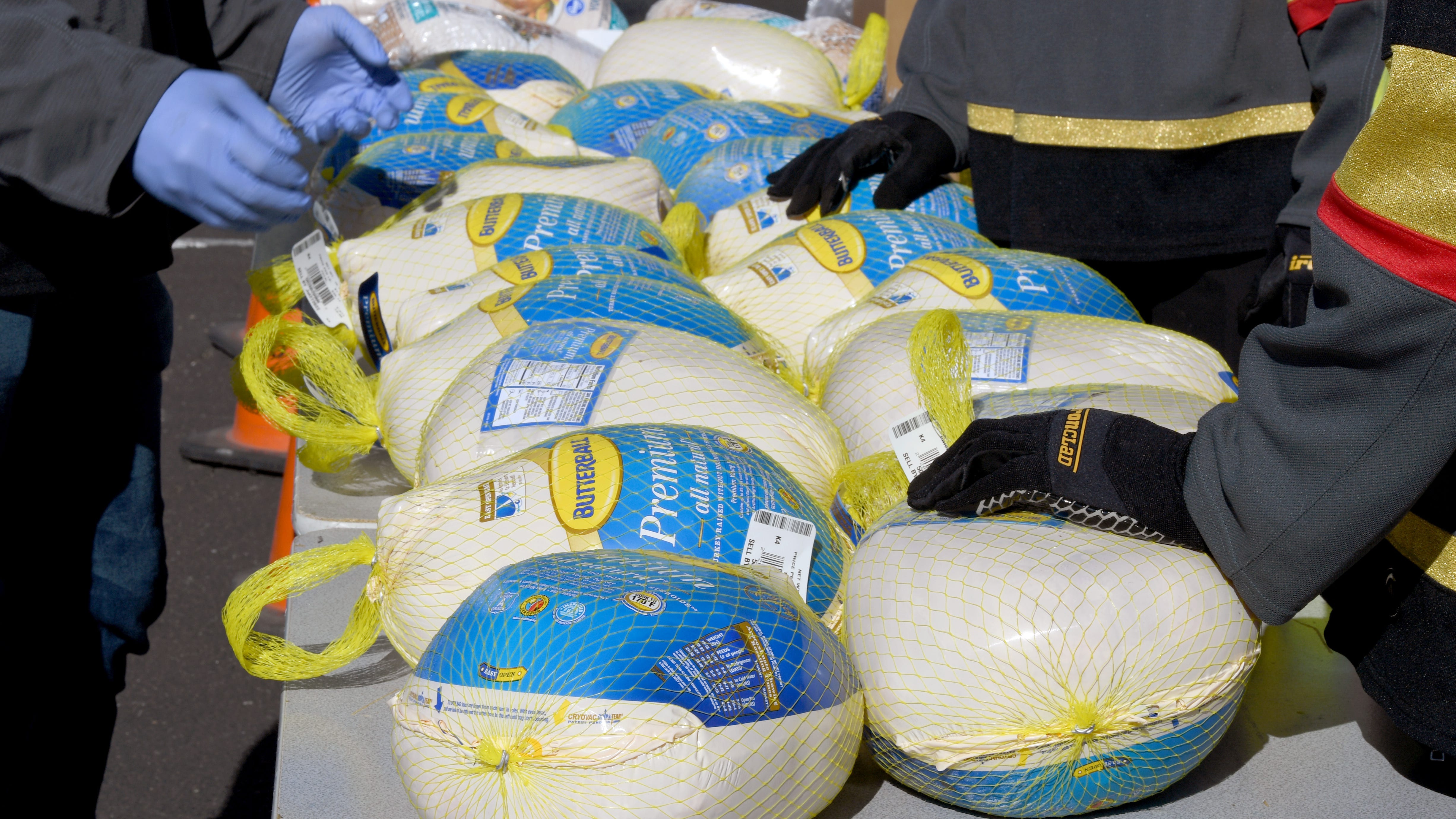 2,000 free Thanksgiving turkeys to be given away in Detroit