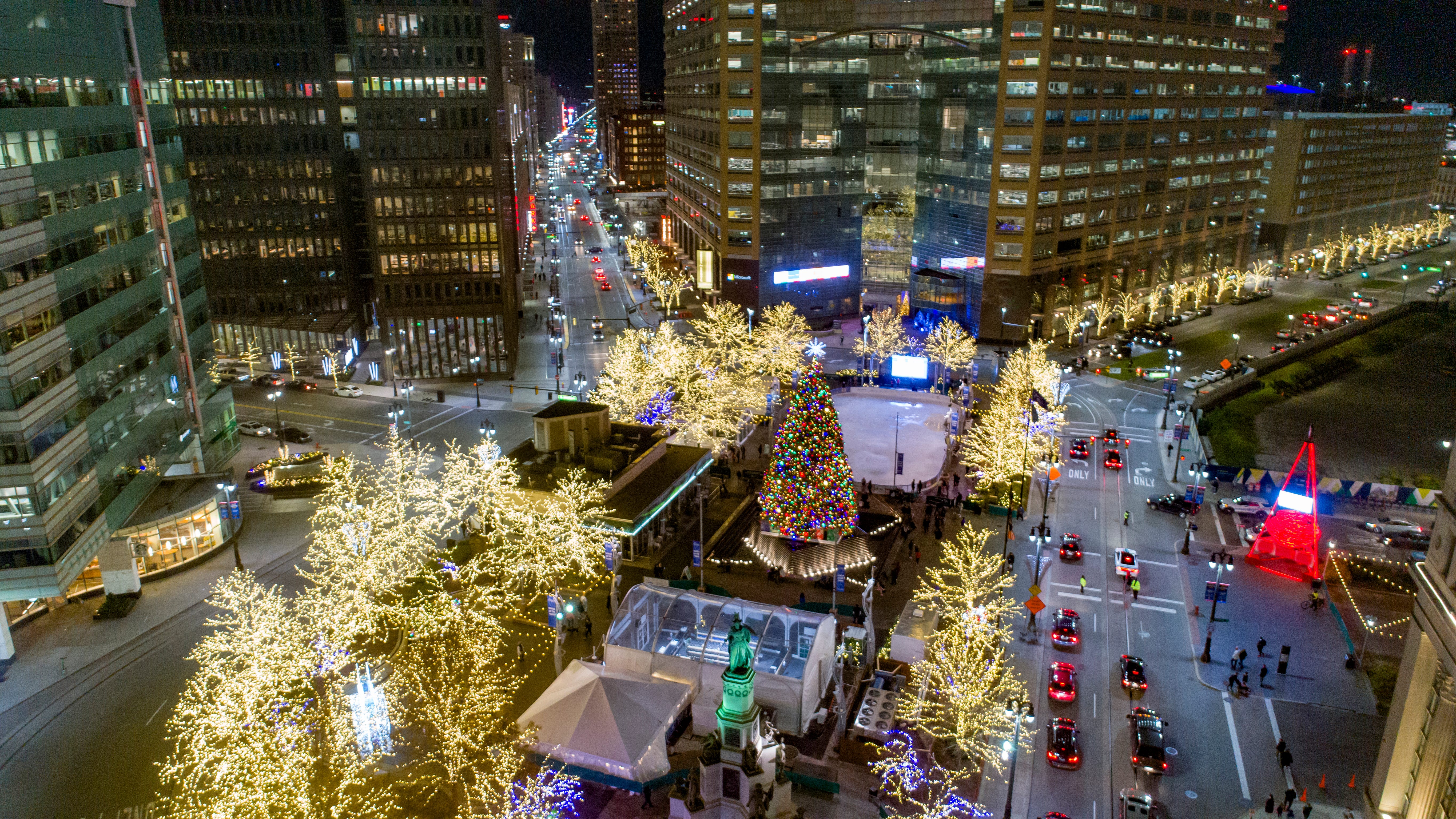 'Tis the season: Skating rink at Campus Martius reopens Friday after Detroit Christmas tree lighting