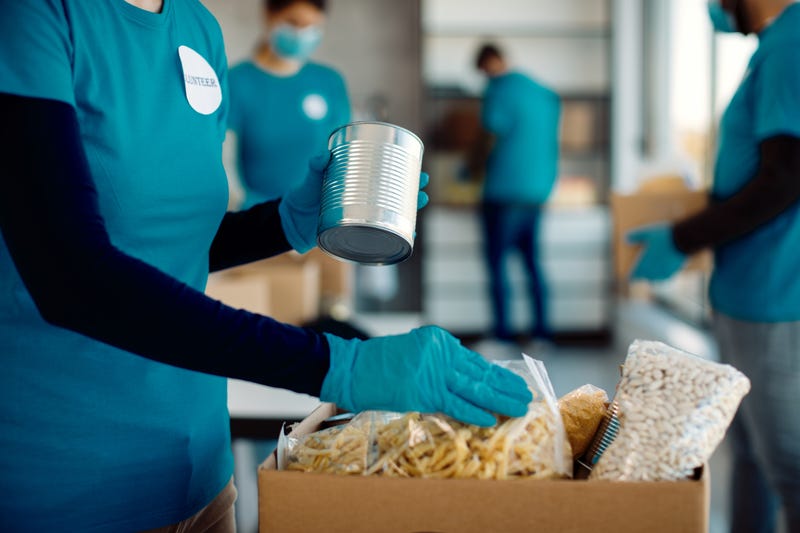 The Chapel of Libertyville hosts drive-thru food distribution event in North Chicago