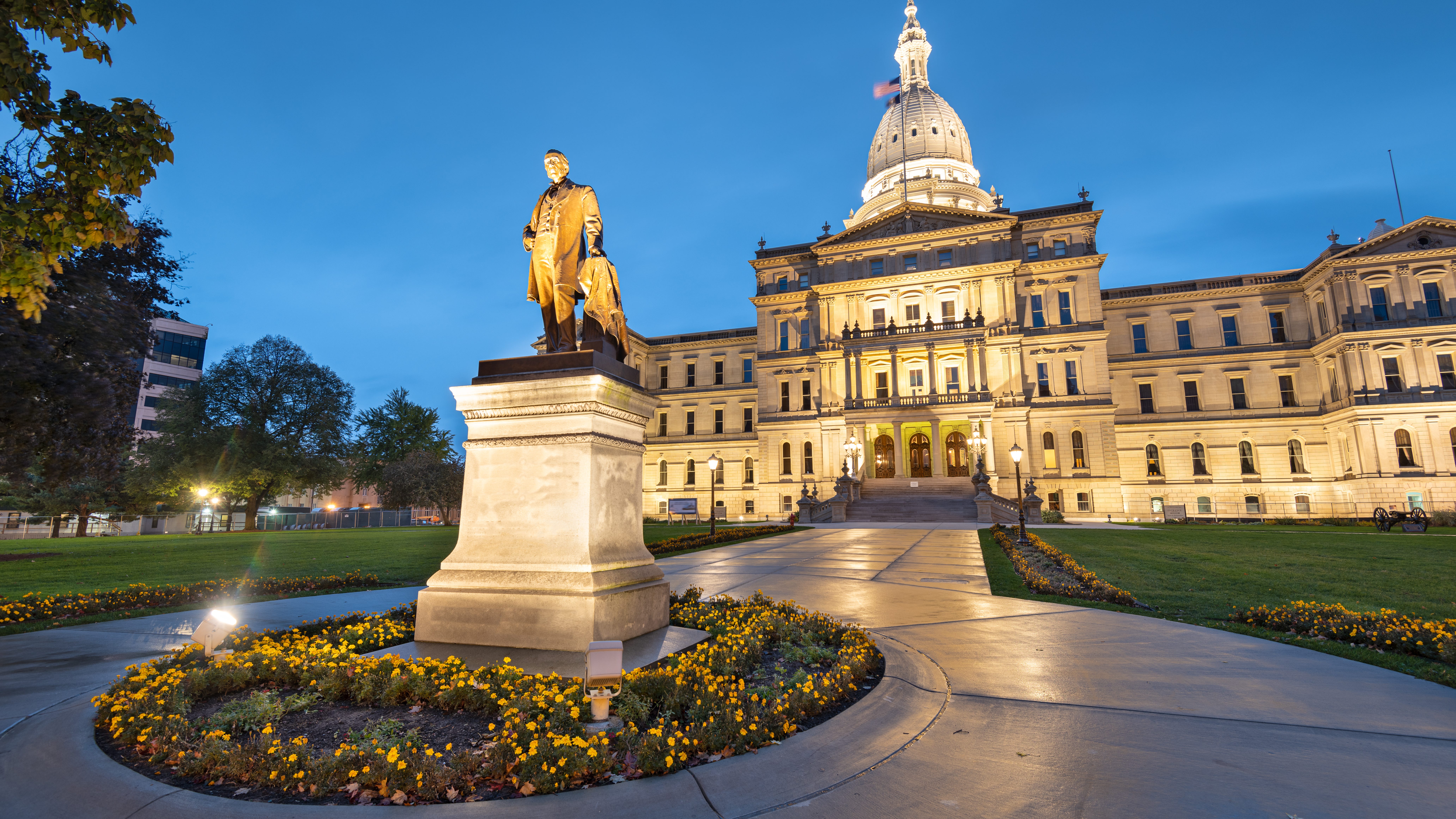 Michigan's legislature, governor's office controlled by Democrats for the first time in nearly 40 years