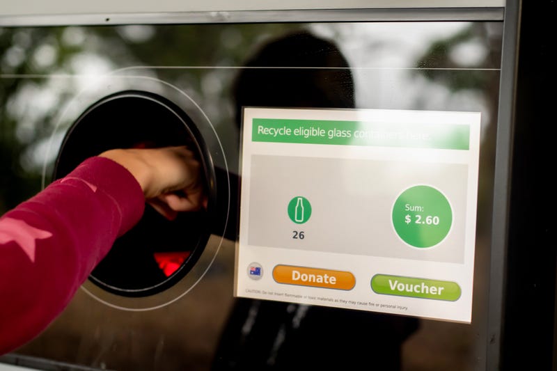 Bottle return machine