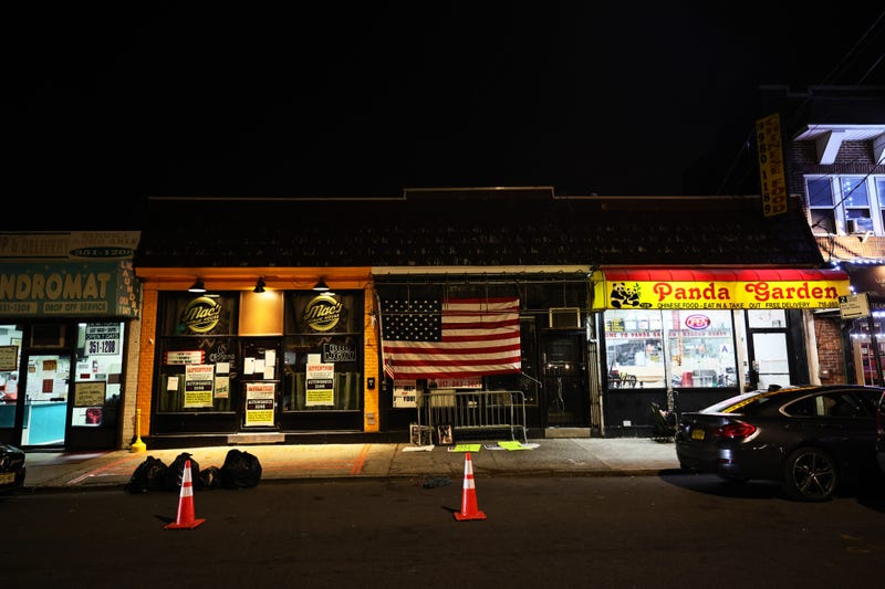Mac's Public House