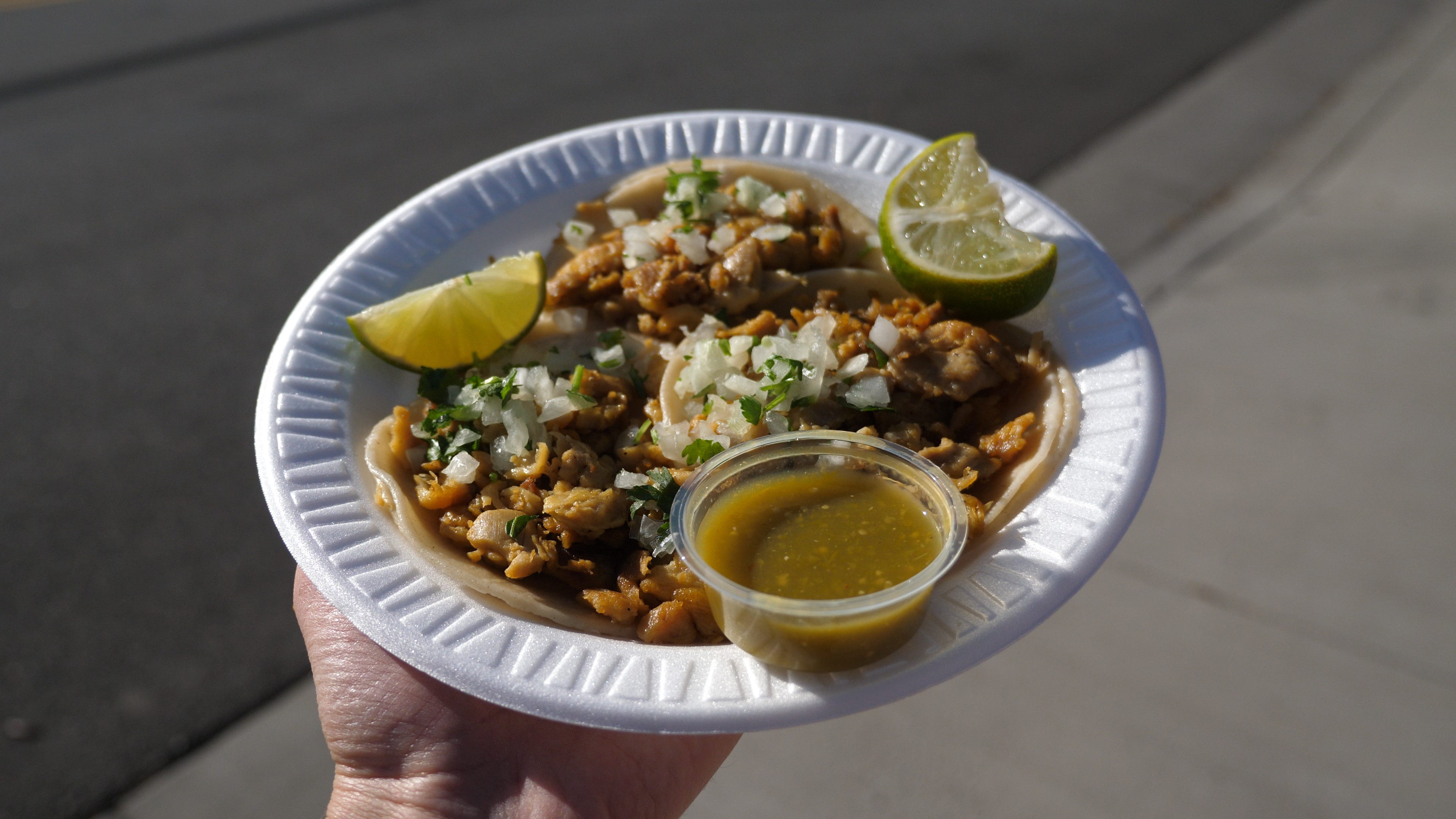L.A. council members seek temporary permits for street vendors