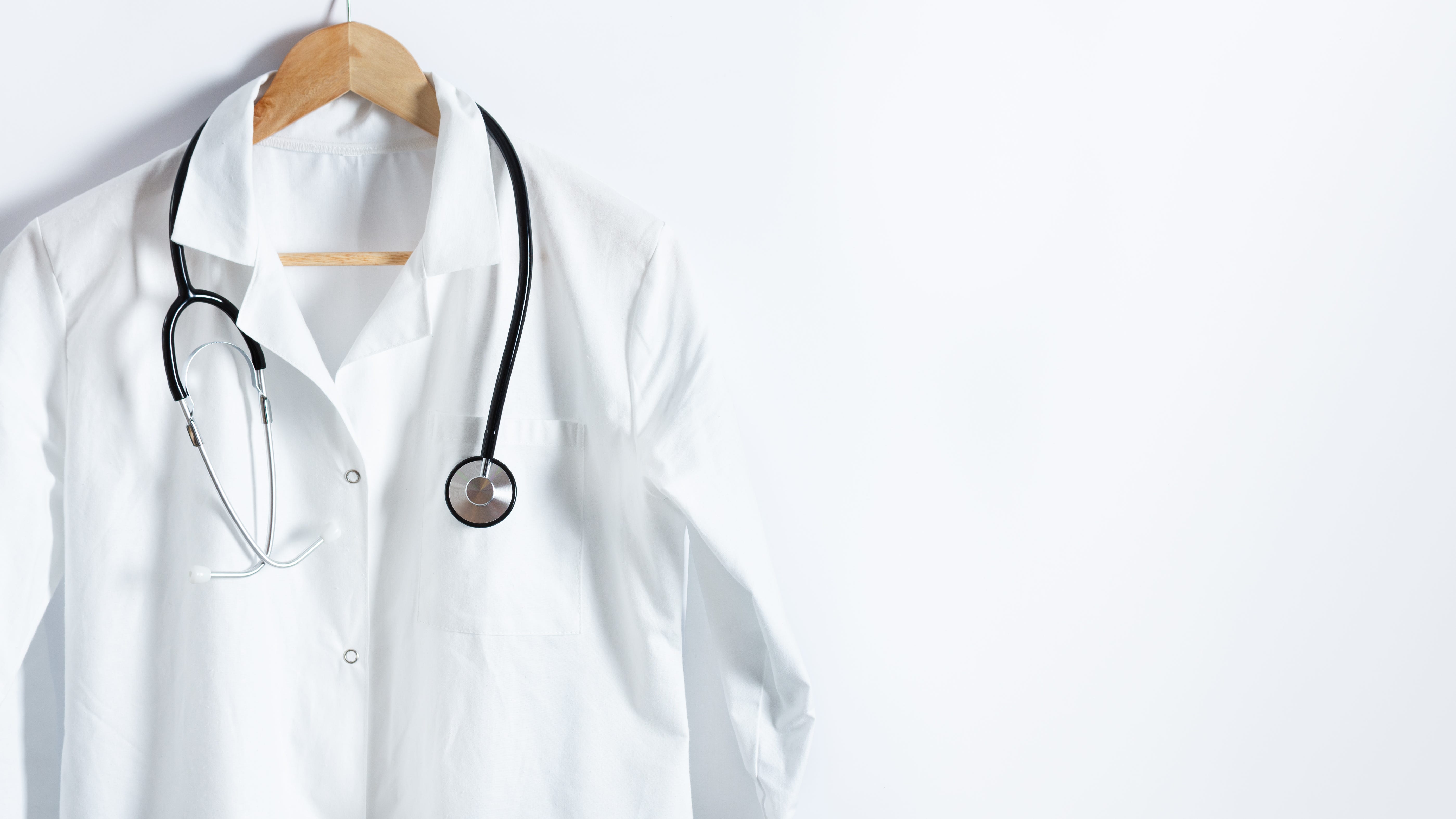 Indiana OB-GYN moving practice to Illinois when new abortion ban takes effect in her state