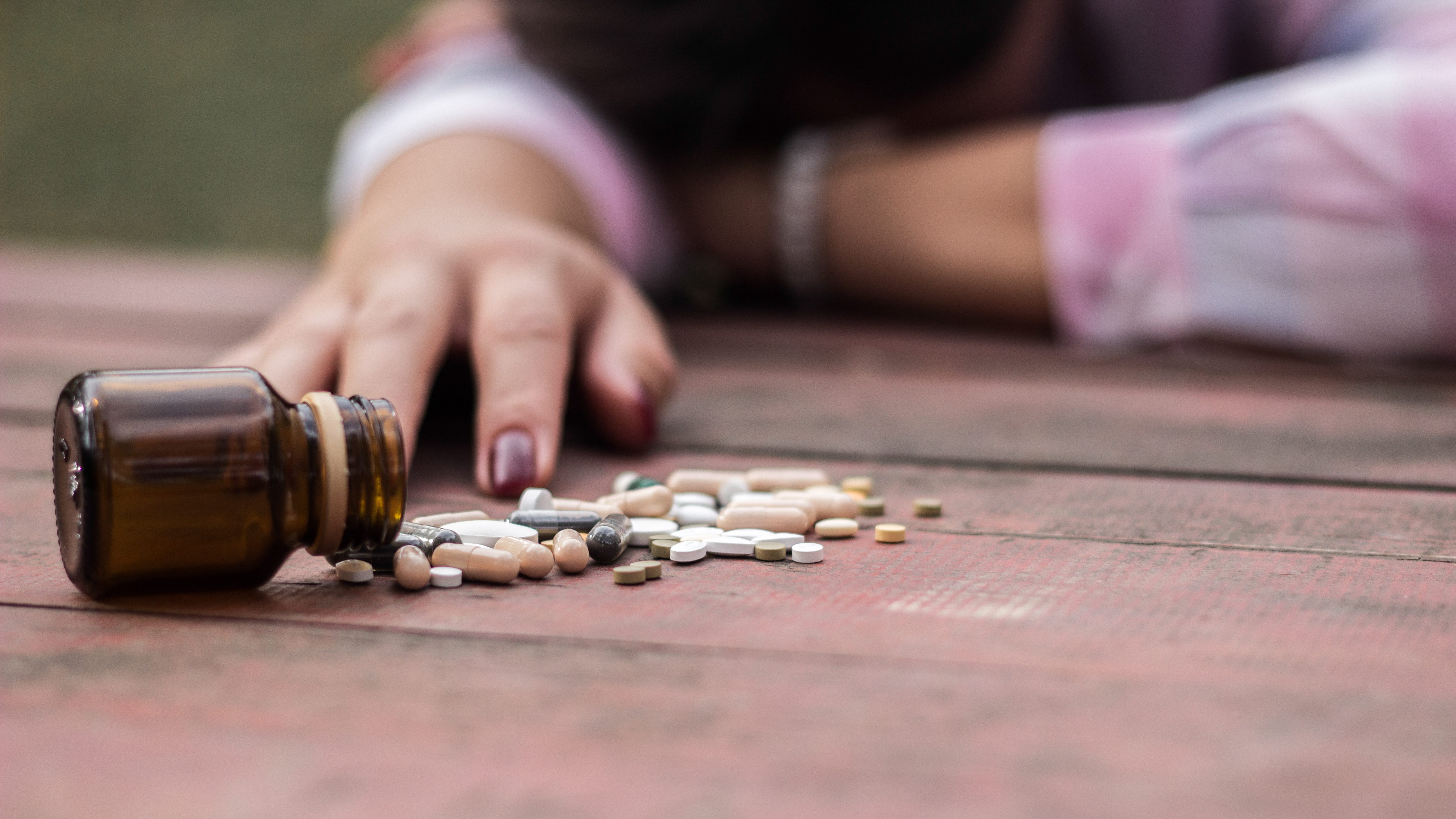 U.S. overdose deaths hit record 107,000 last year, CDC says