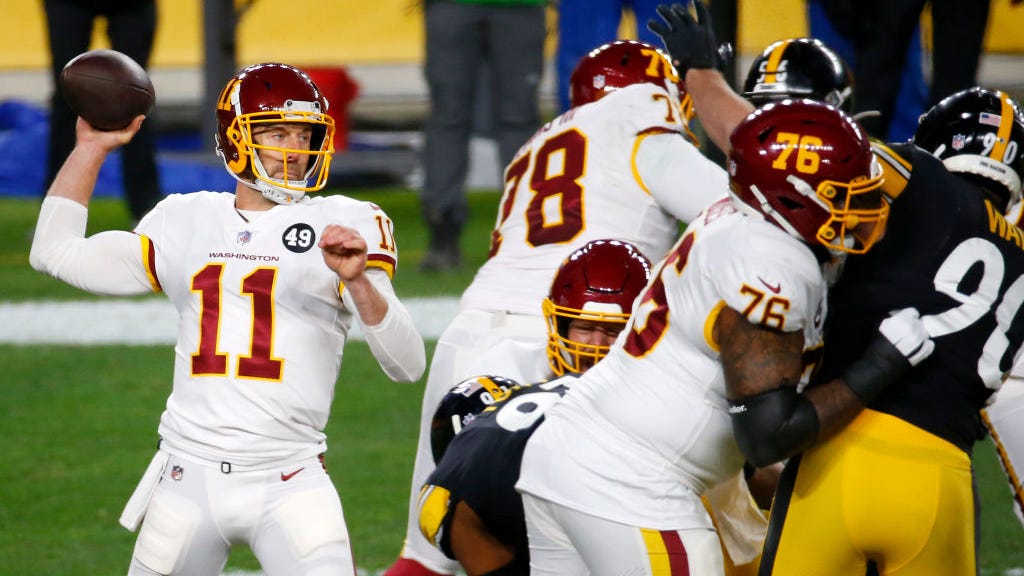 Alex Smith's bloody sock brings Curt Schilling comparisons to Twitter