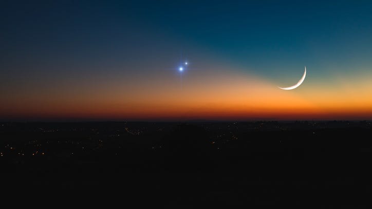 Mercury, Jupiter, and Saturn will shine in a rare 'triple conjunction' 