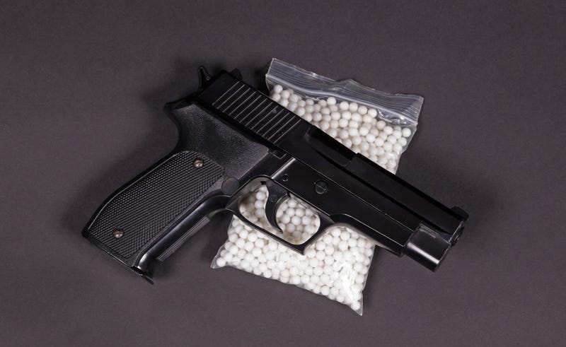 Airsoft pellet gun and pellets