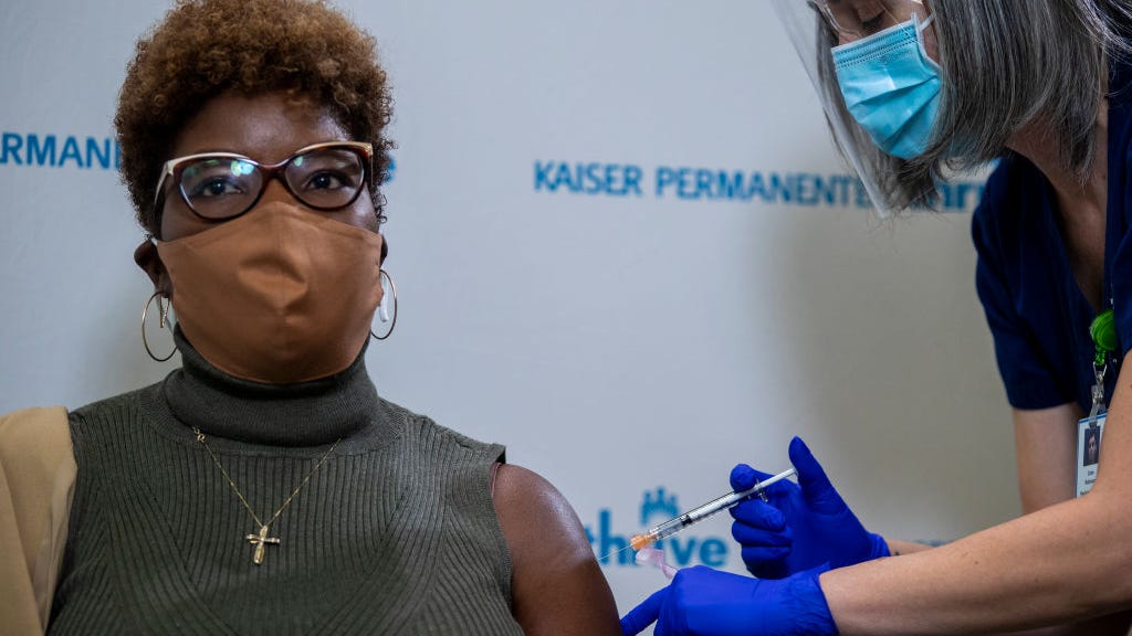 Thousands of unvaccinated Kaiser Permanente employees suspended from work