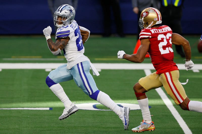 Tony Pollard sprints past the 49ers defense for a touchdown.