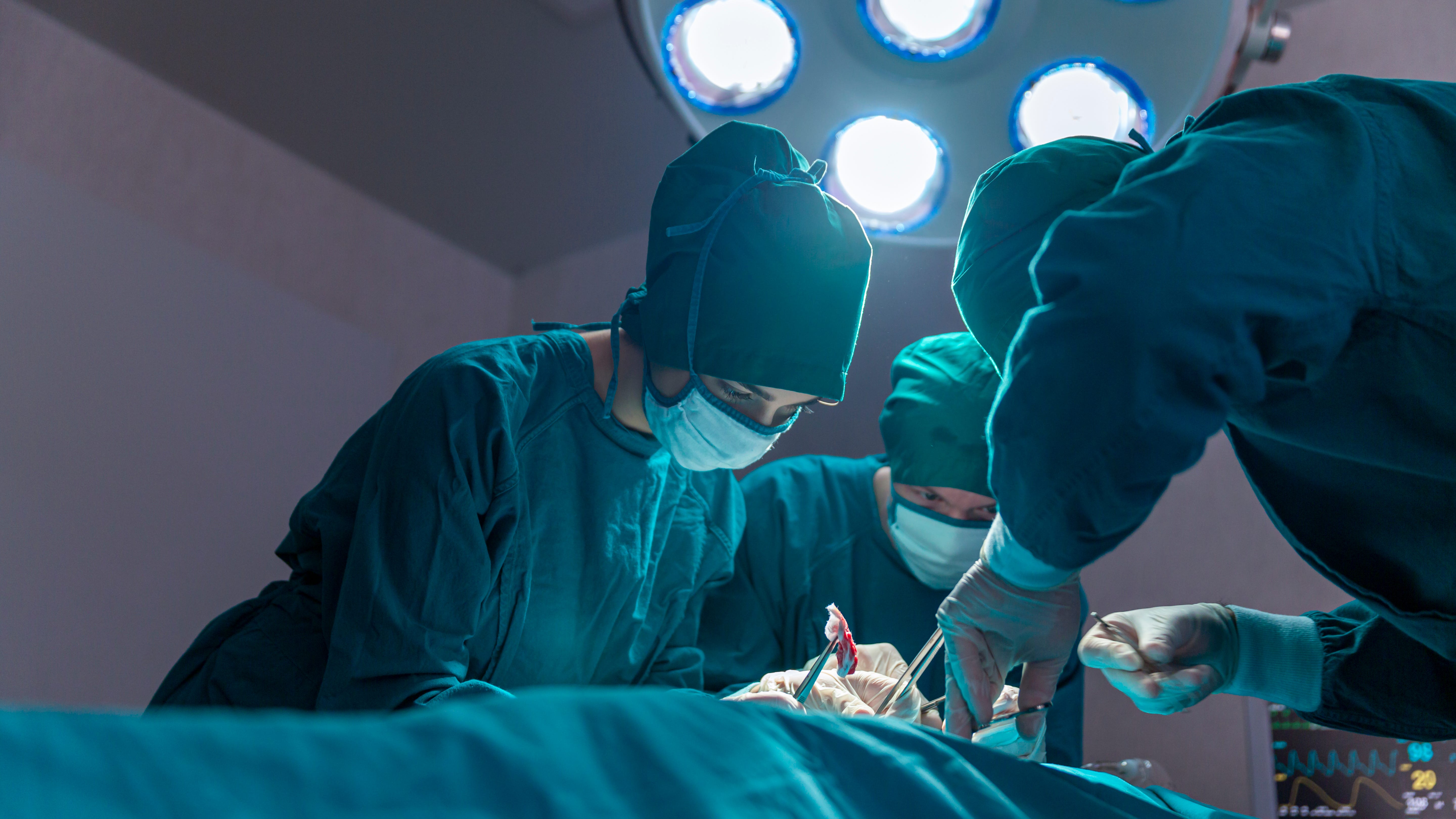 California neurosurgeon pleads guilty to accepting $3.3M in bribes