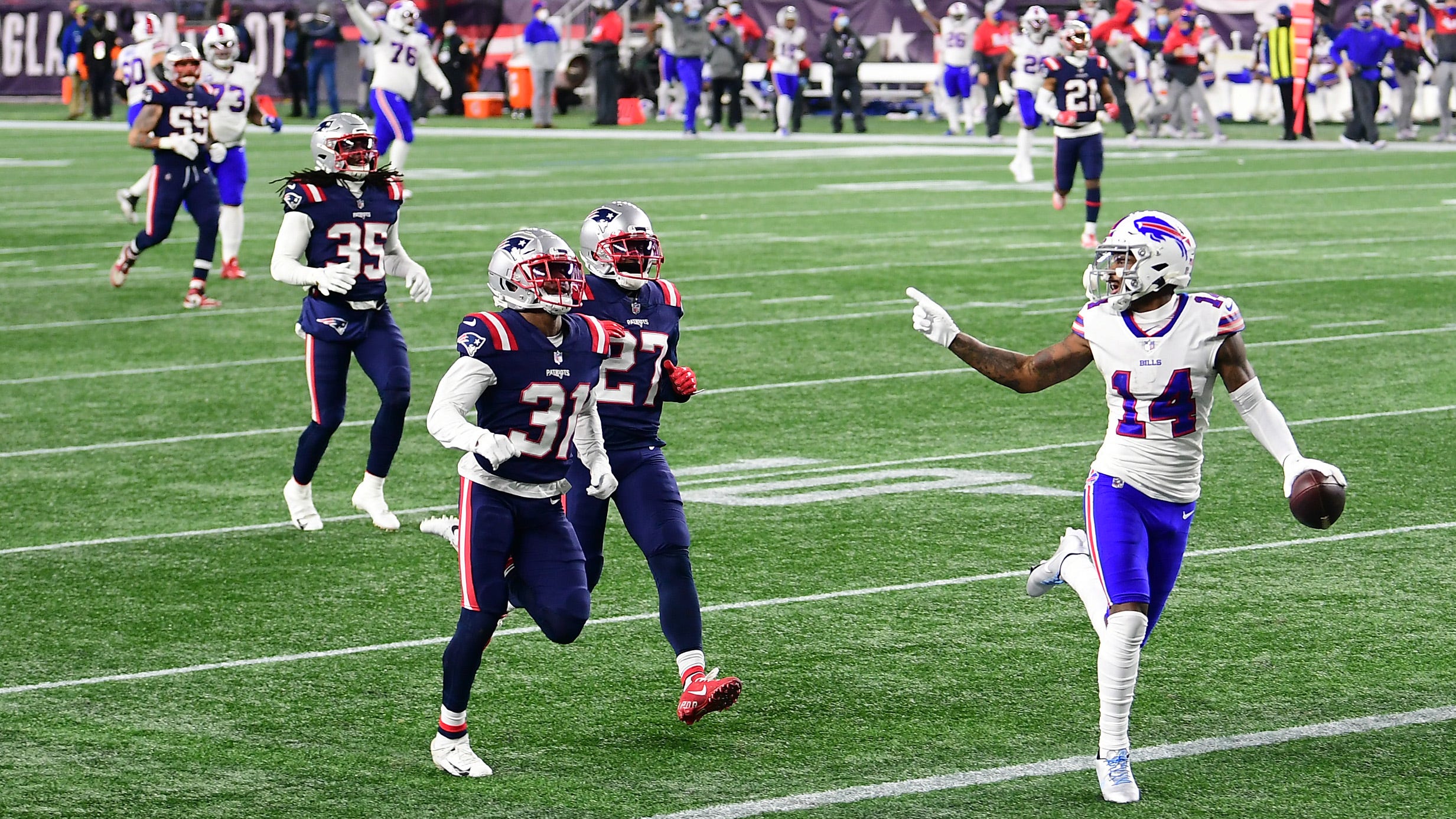Bills rout Patriots to complete season sweep