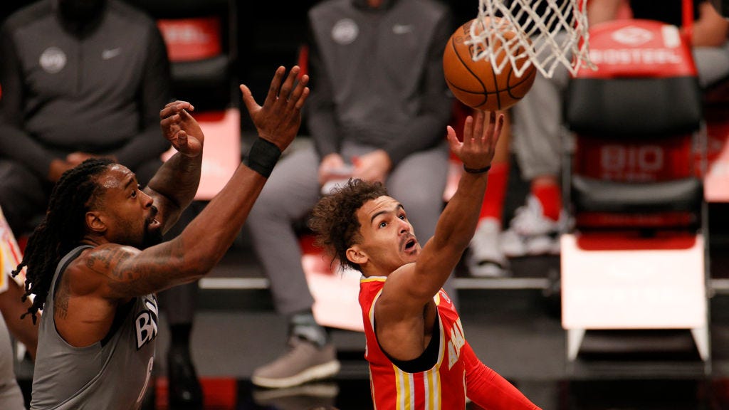 Steve Nash looks frustrated as Trae Young continues to draw fouls, appears to tell ref 'that's not basketball'