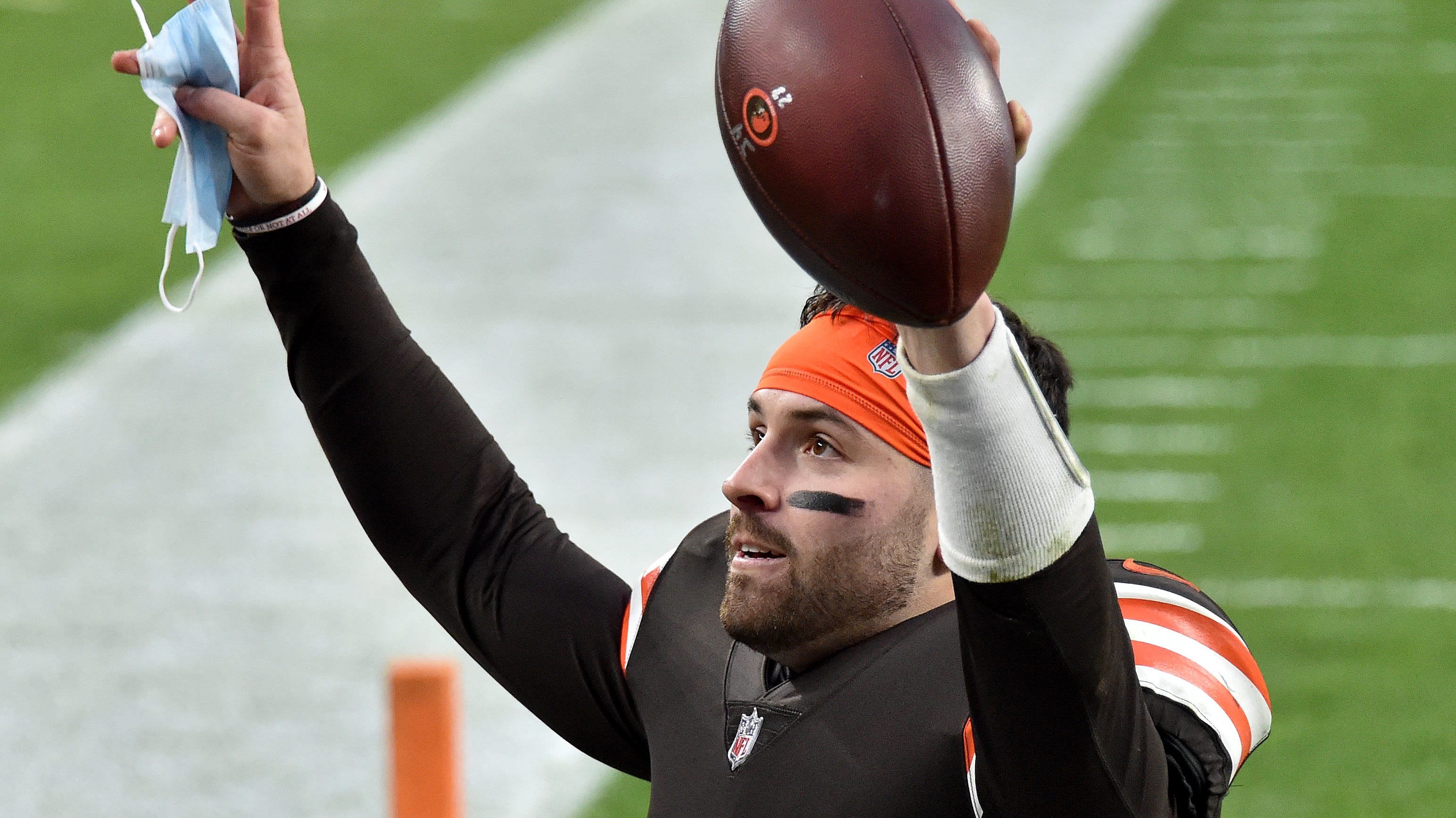 Brave Browns fan granted dying wish with assist from Baker Mayfield, wife Emily