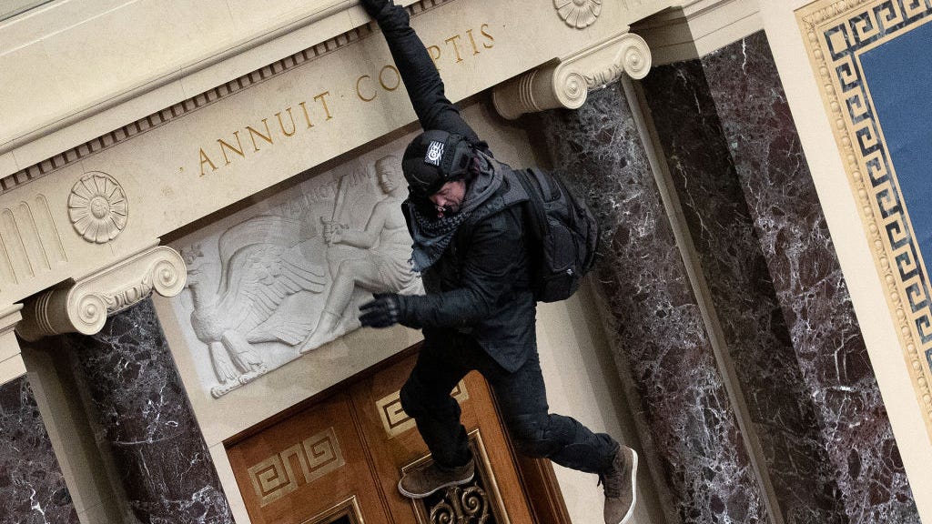National Guard called in after violent mobs storm U.S. Capitol, law enforcement driving back crowds away as curfew takes effect soon